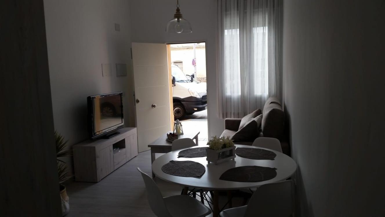 One-Bedroom Apartment photo 3