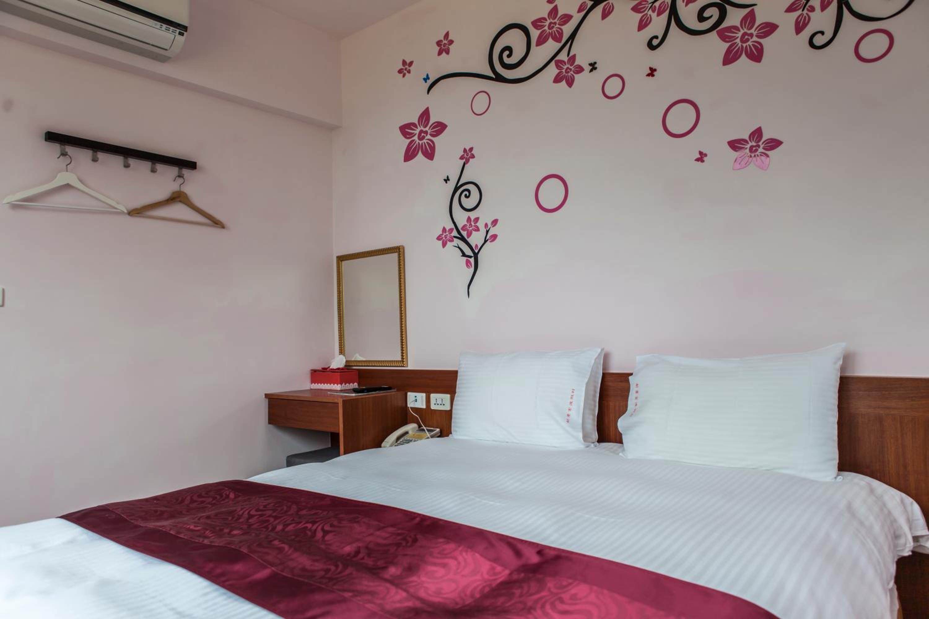 Double Room with Spa Bath photo 3
