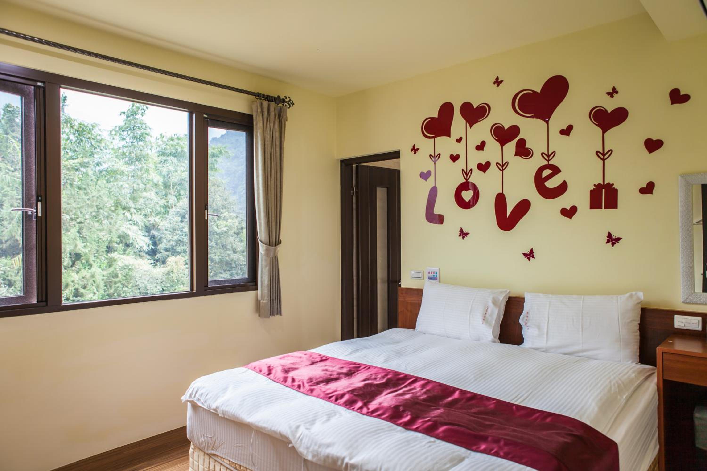 King Room with Mountain View photo 1