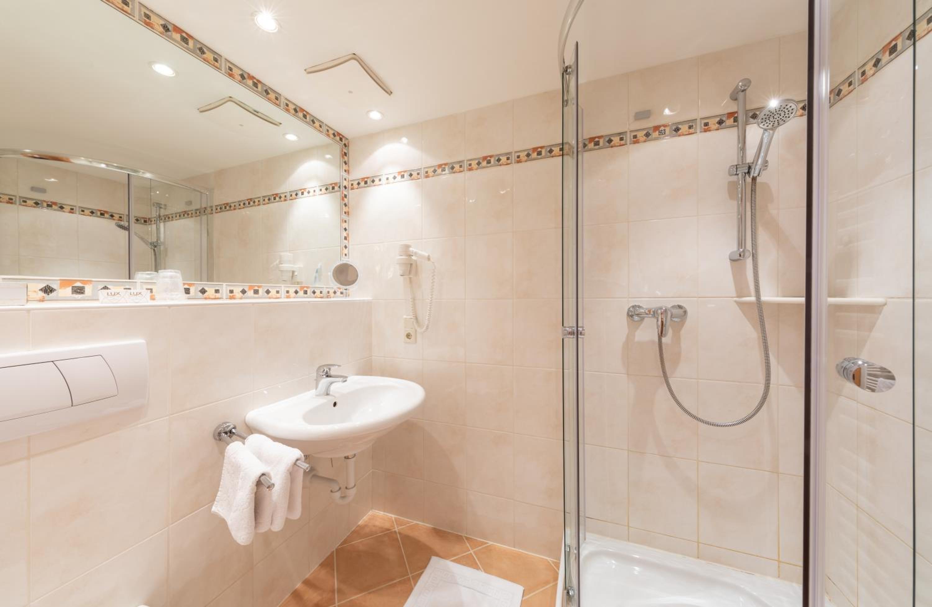 Junior Suite with Balcony photo 3