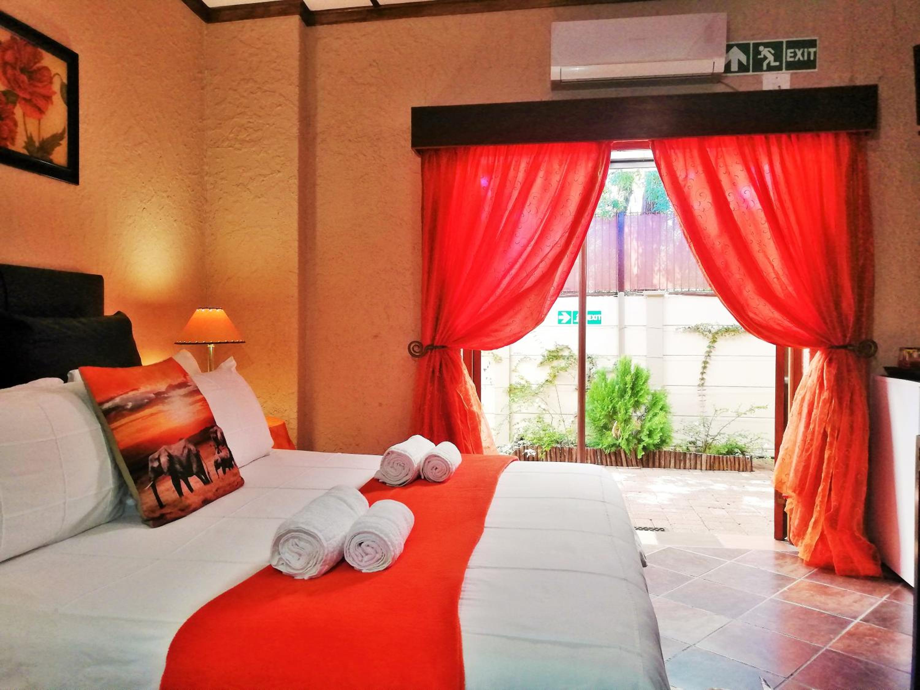 Deluxe Room - Photo 3
