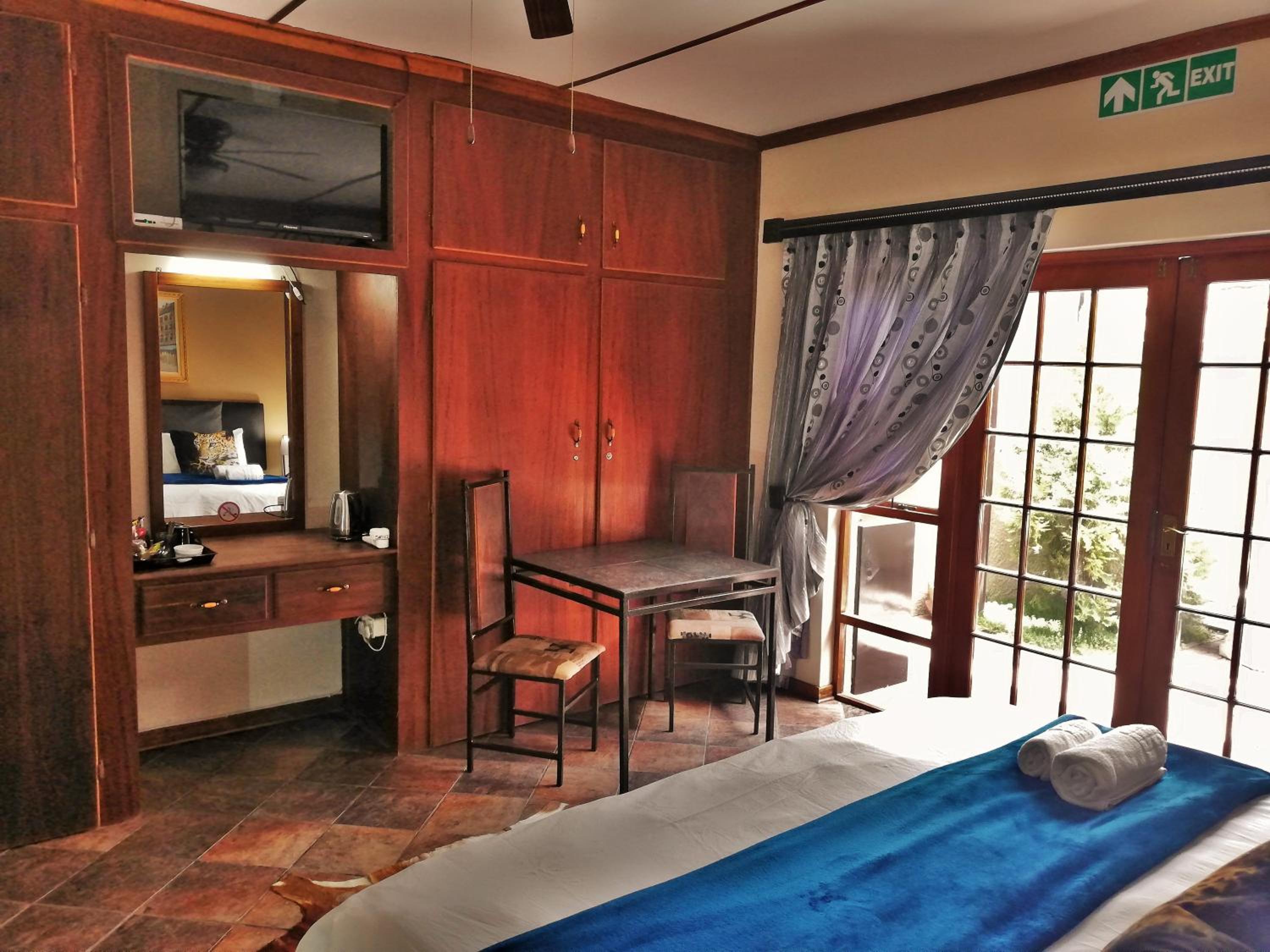 Double or Twin Room - Photo 3