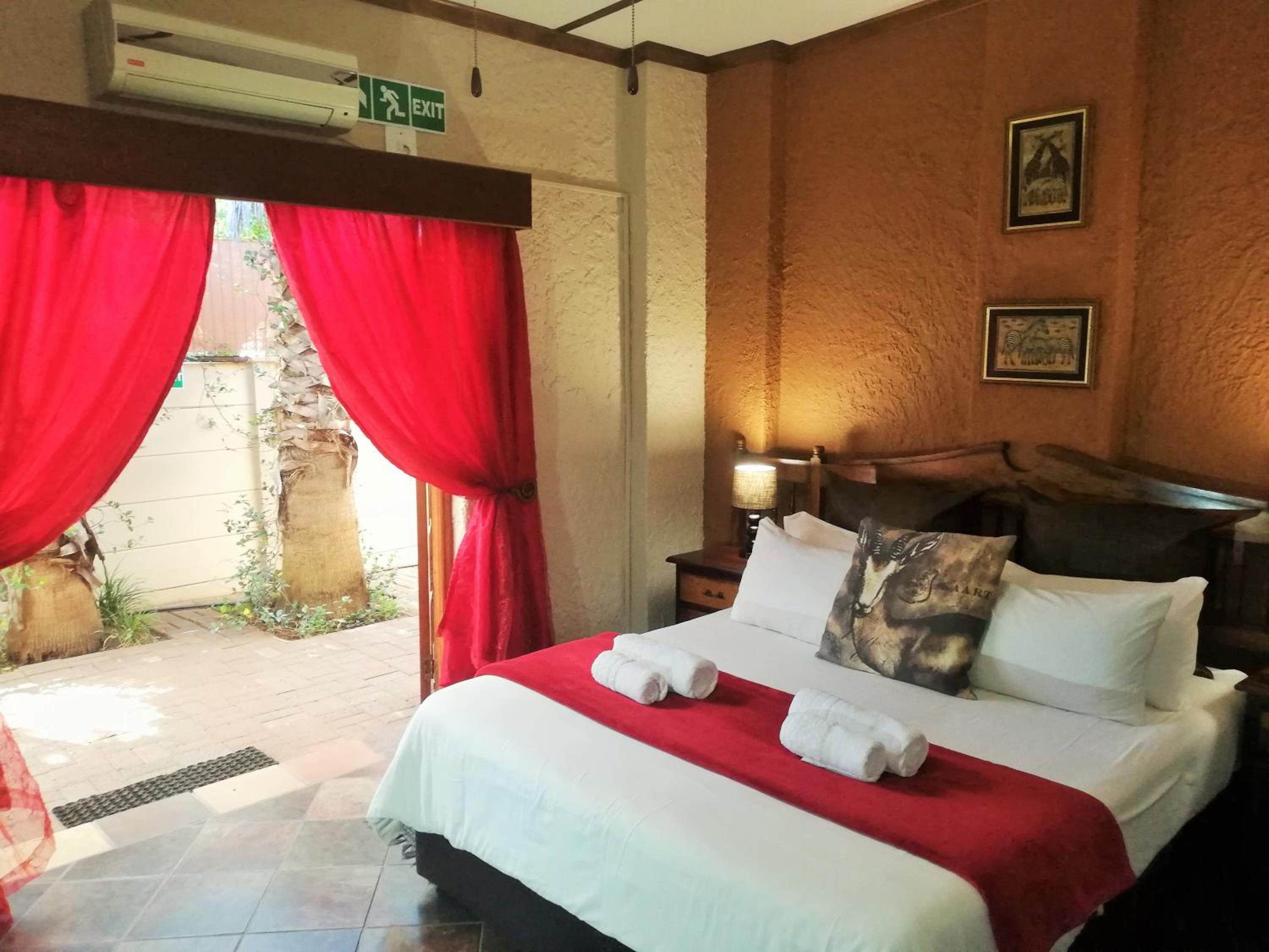 Deluxe Room - Photo 2