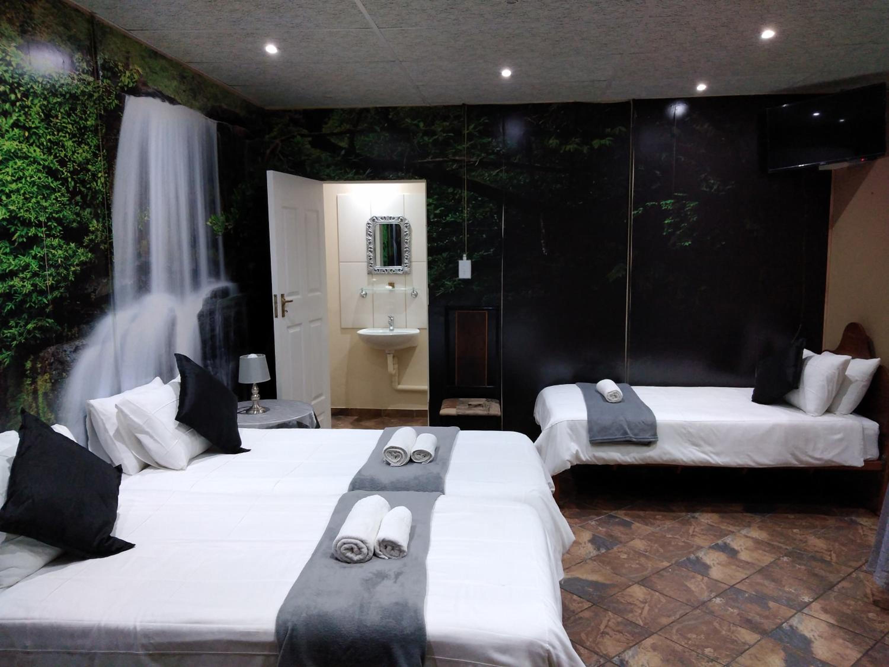 Family Suite - Photo 3