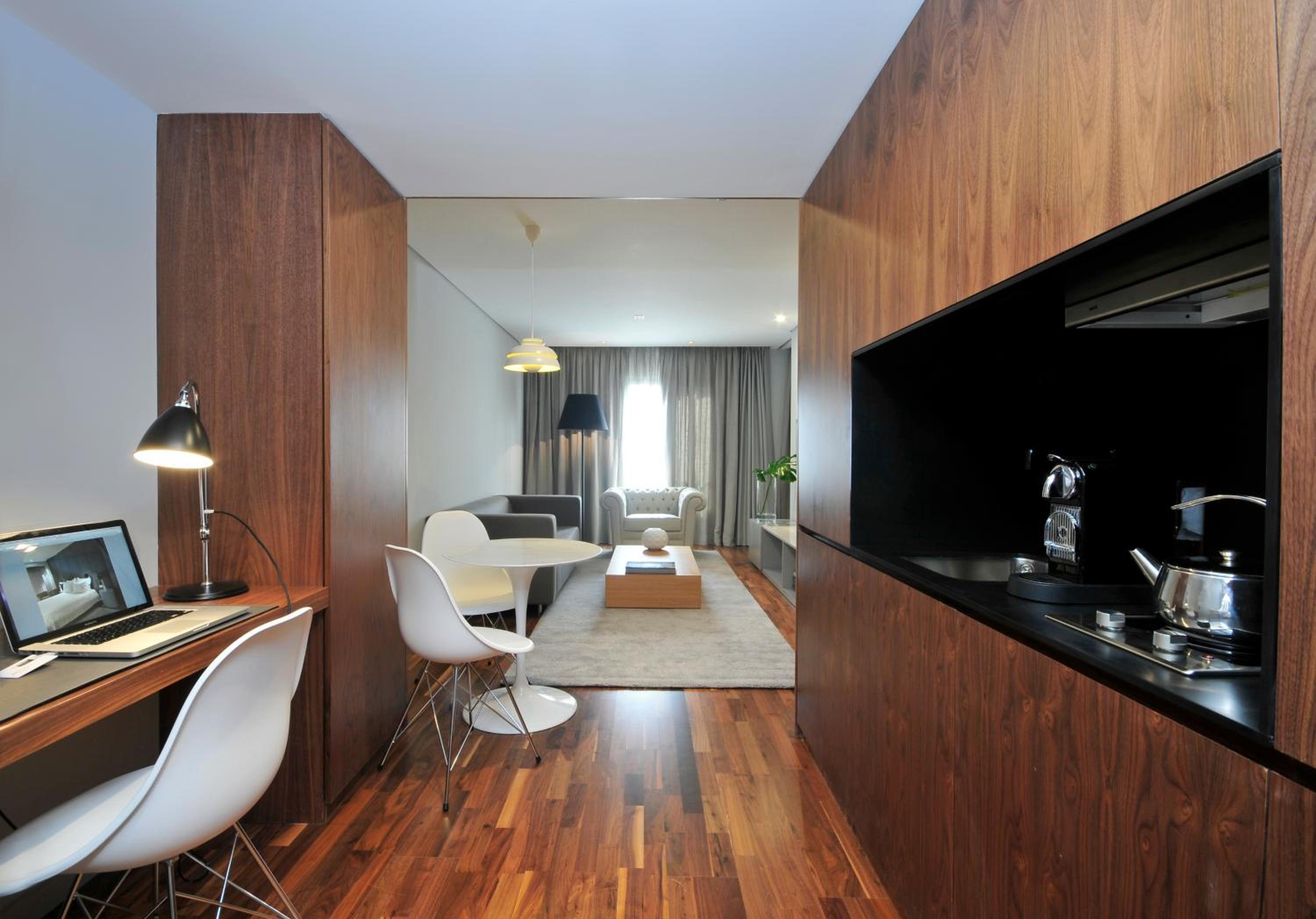 Superior Suite - Photo 7
