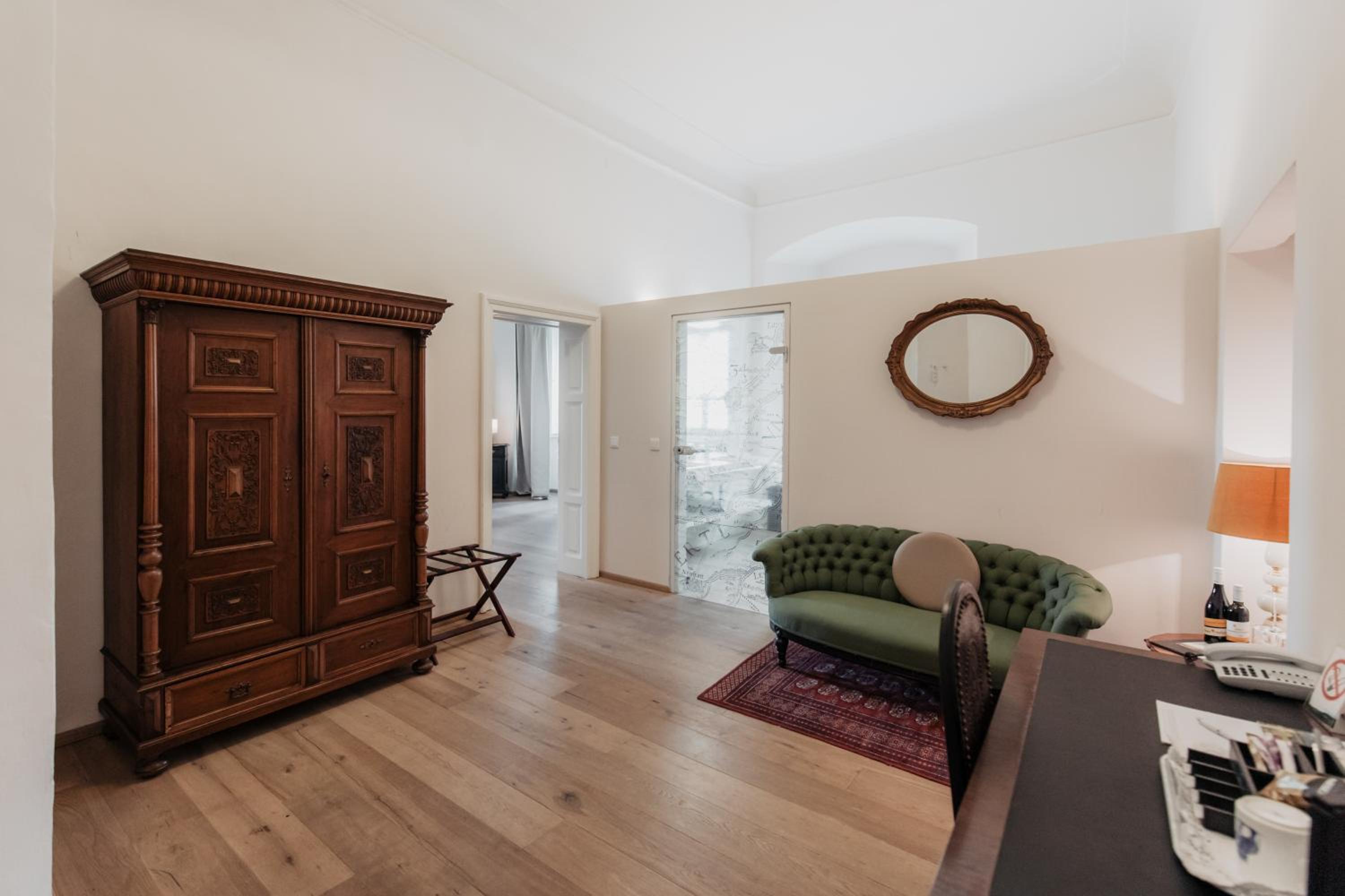 Suite photo 1