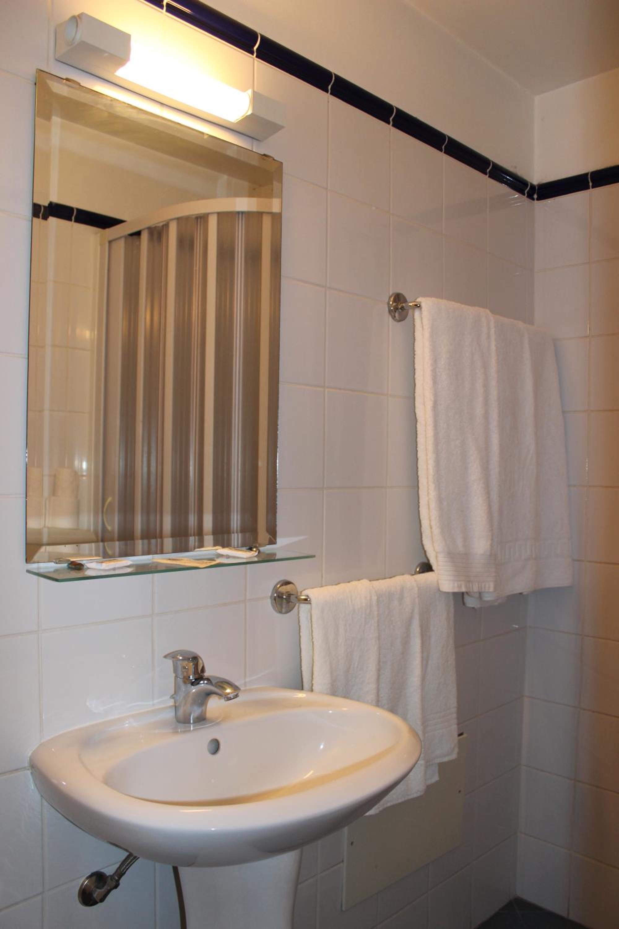 Quadruple Room - Photo 2