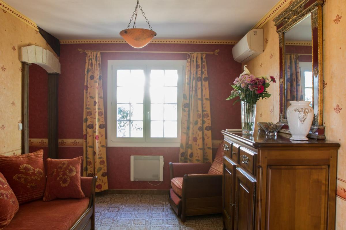 King Suite - Photo 2