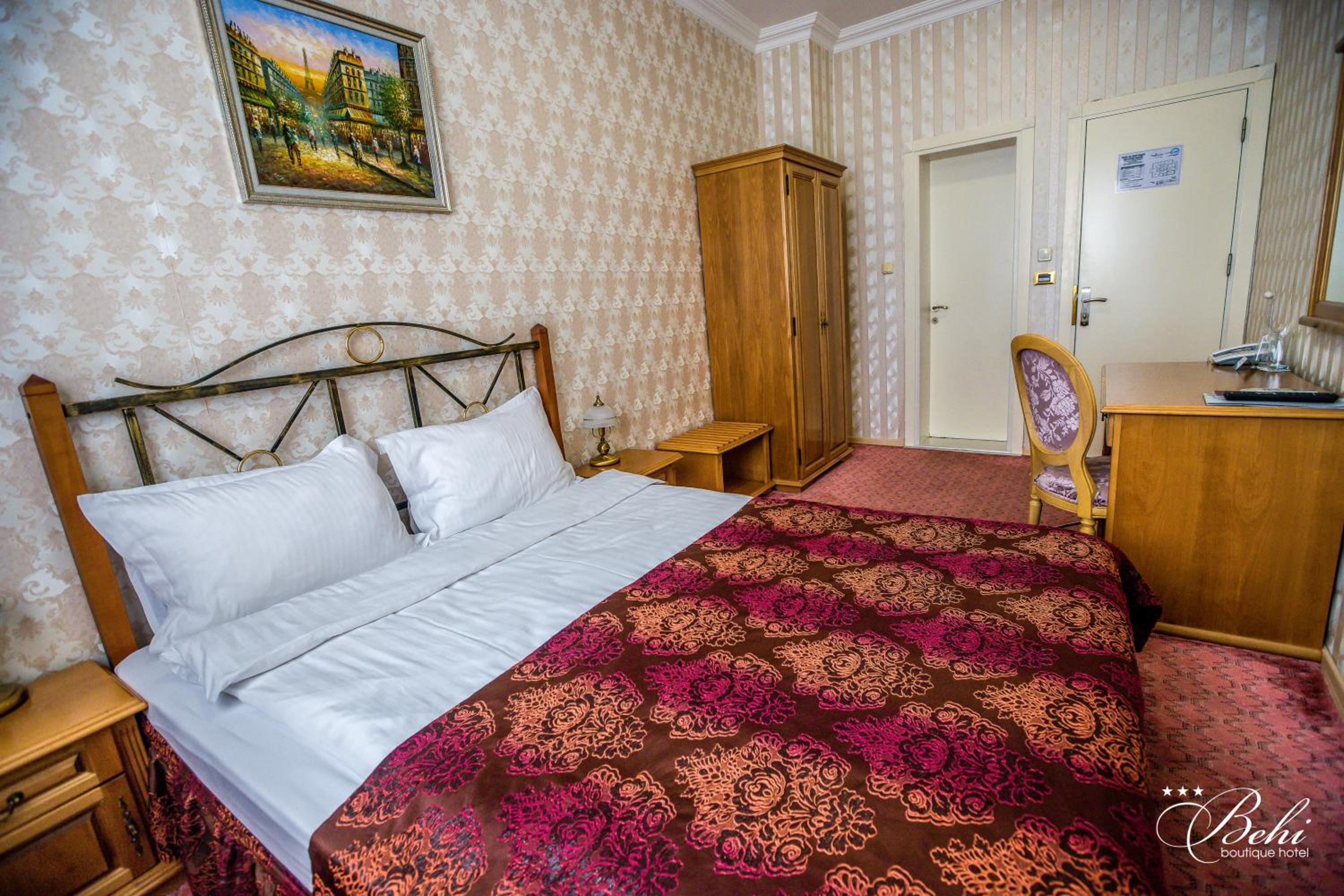 Double Room with Balcony - Photo 1