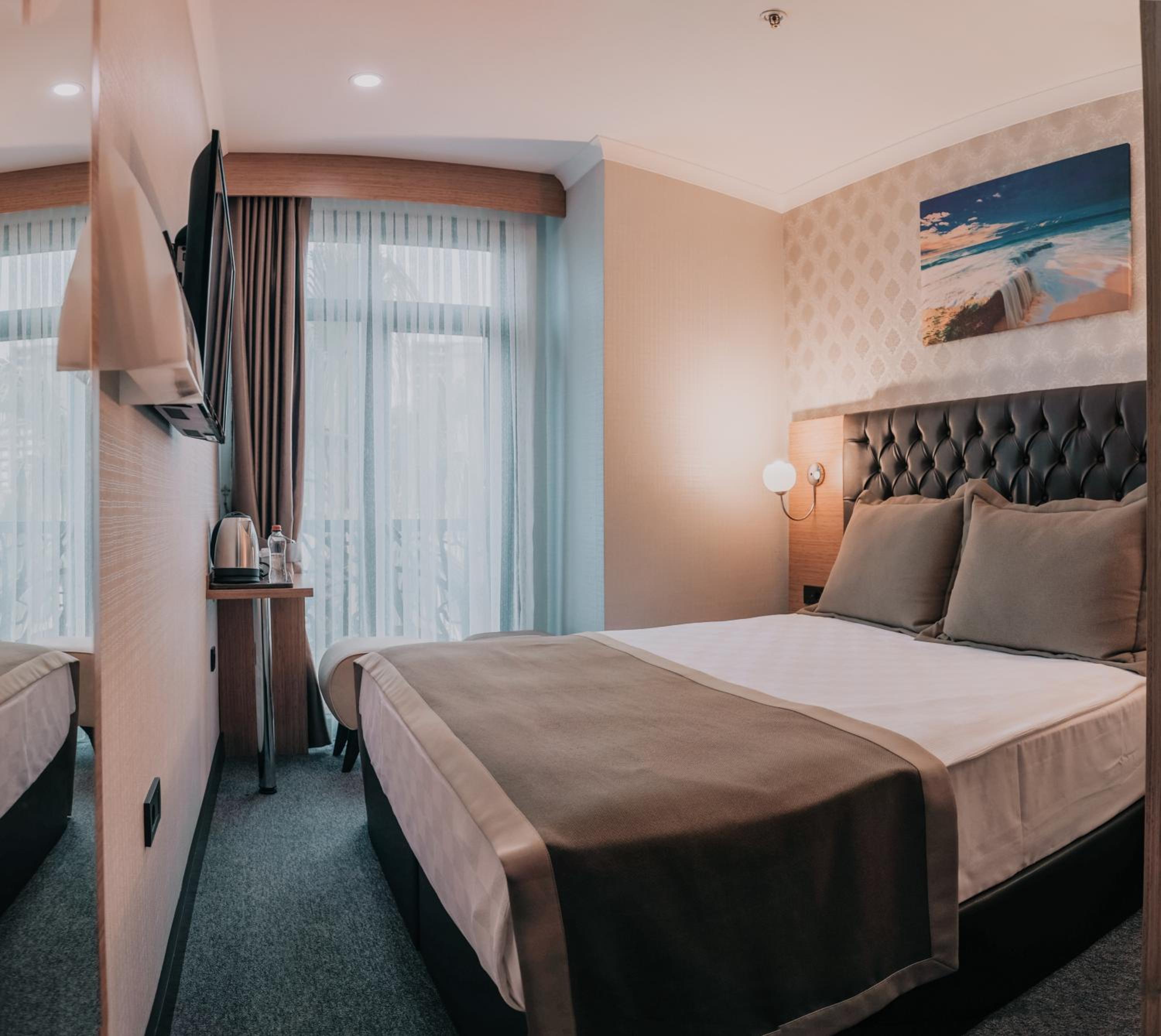 Standard Double Room photo 3
