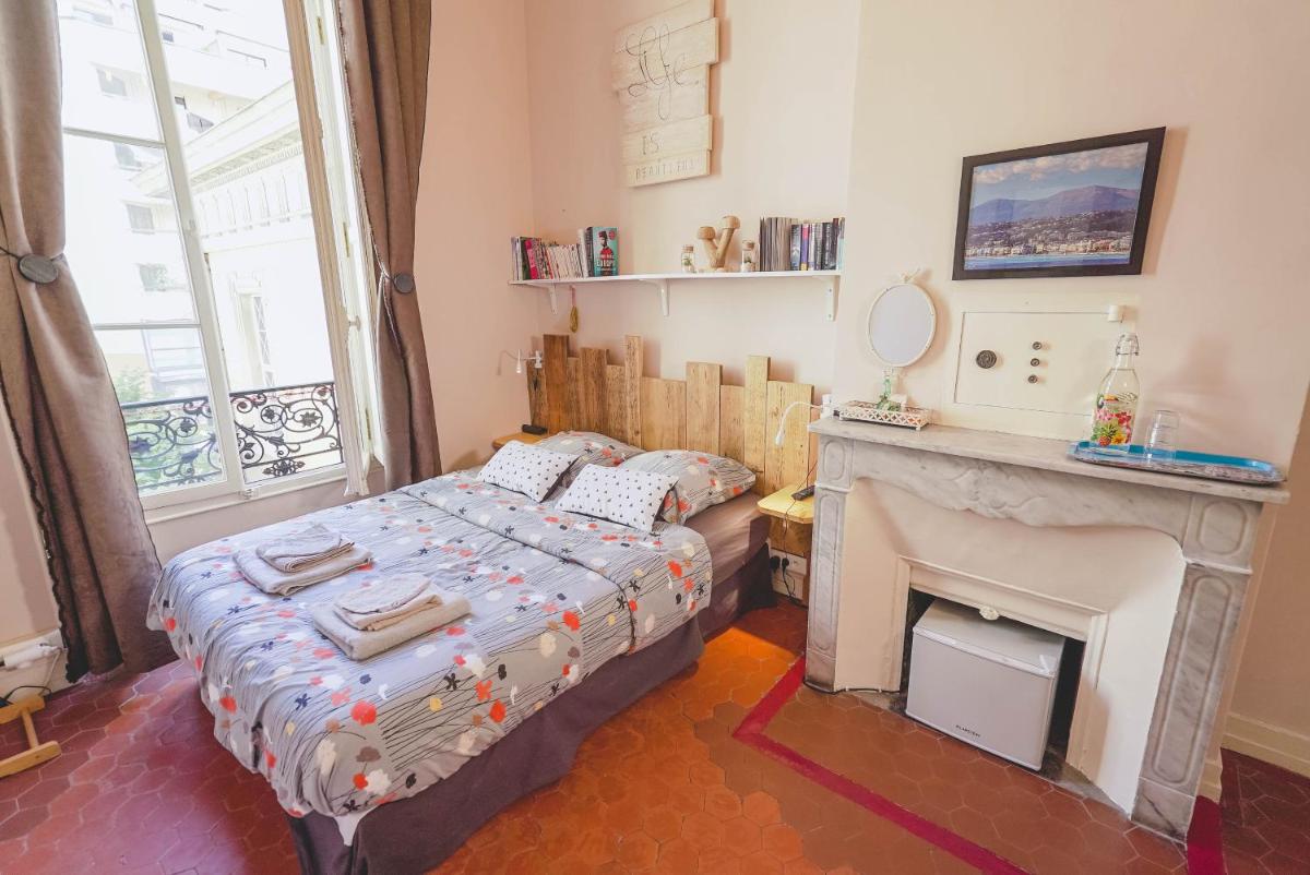 Private Room with Private External Bathroom and Shared Toilet