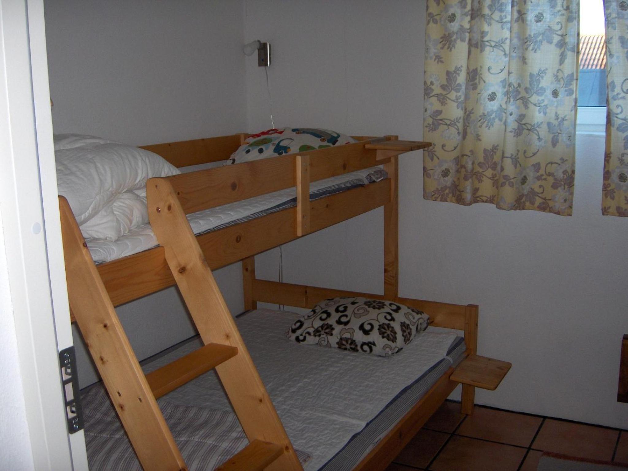 Triple Room with Shared Bathroom photo 3
