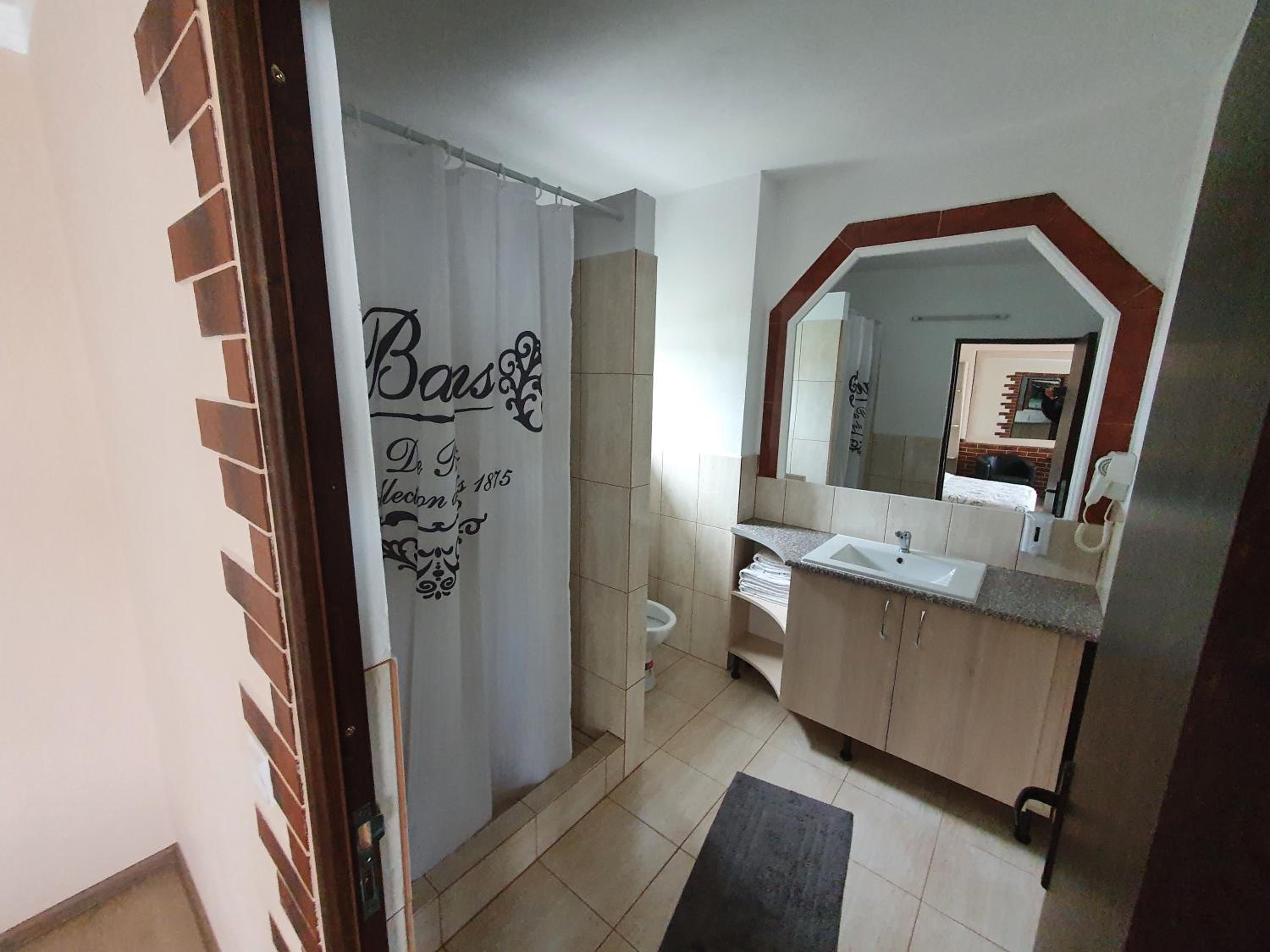 Deluxe Family Room - Photo 3