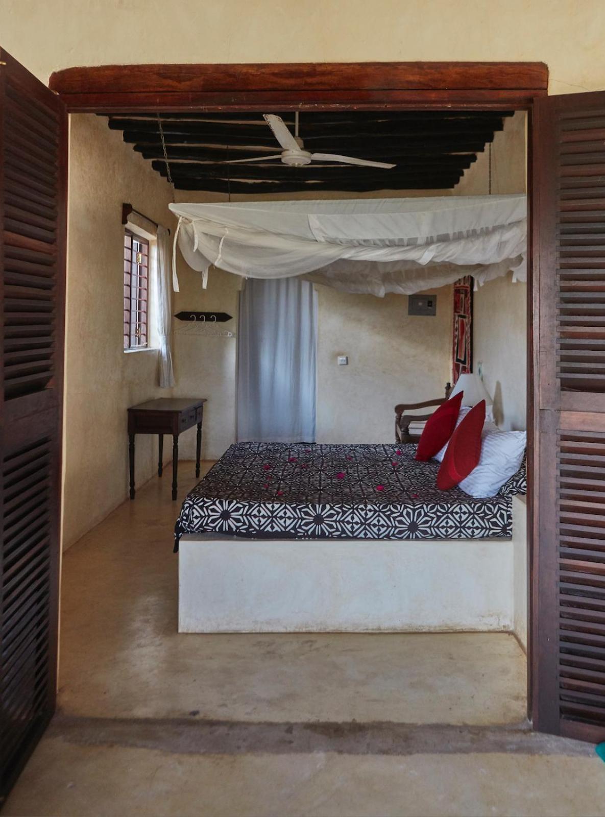 Superior Suite with Sea View - Photo 2