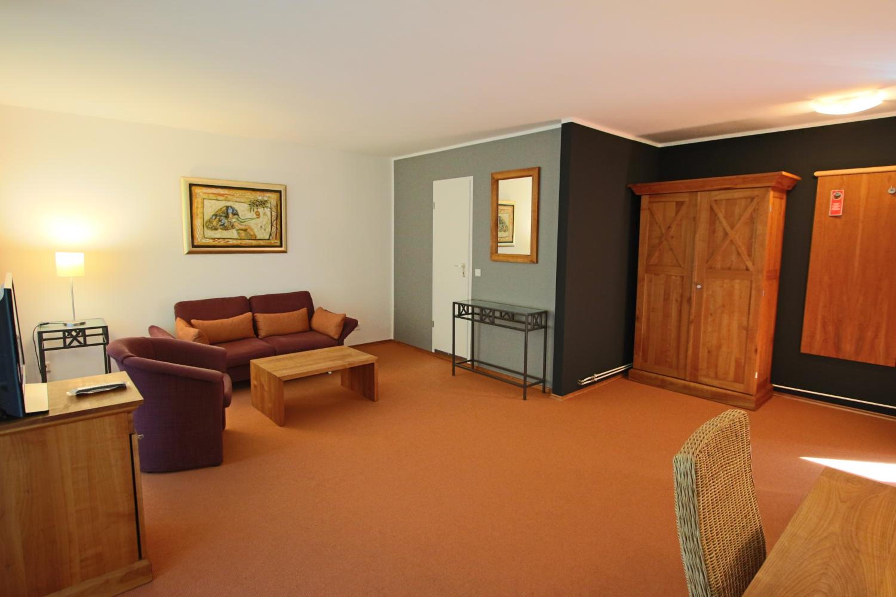 Apartment - Photo 4