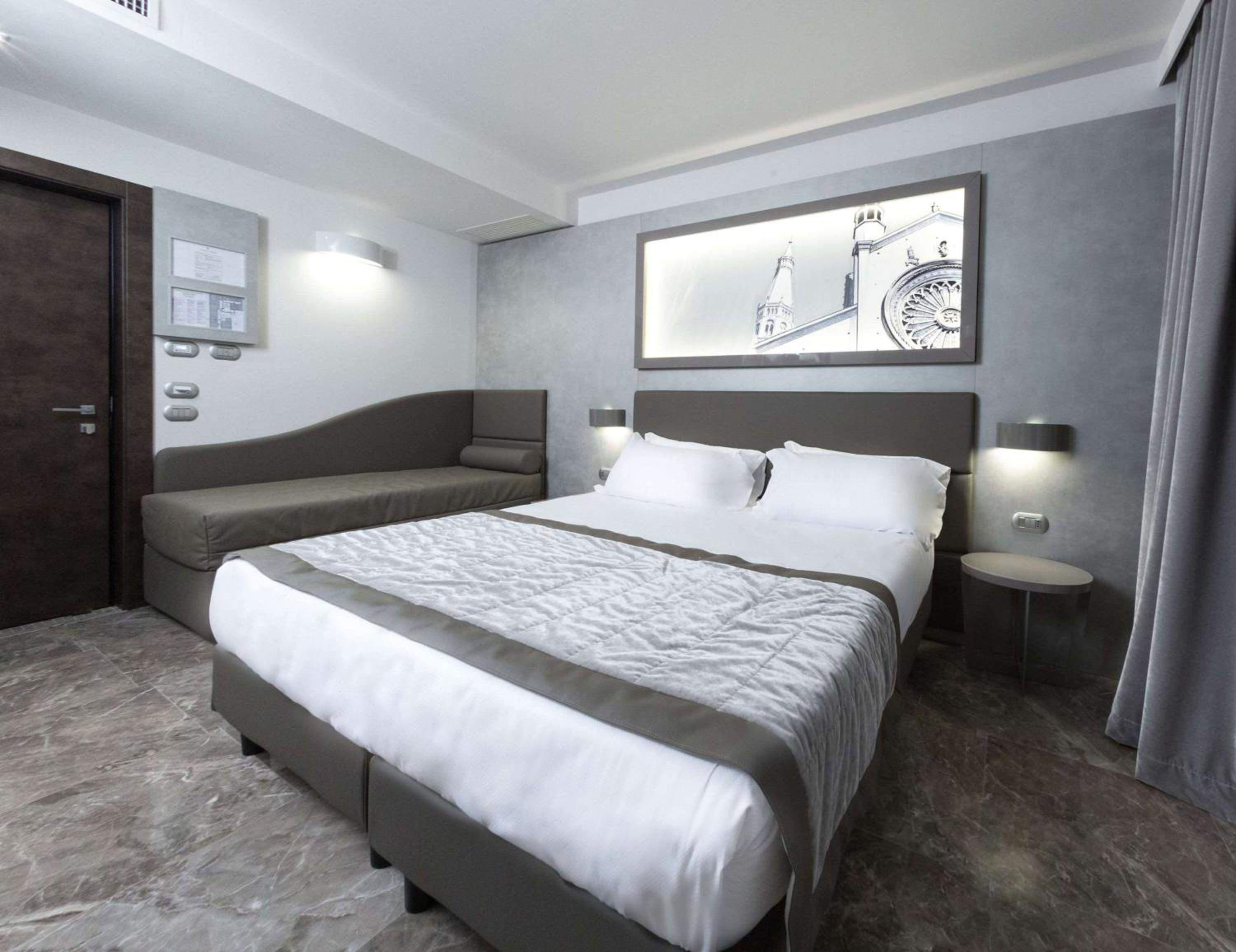 Executive Room - Photo 3