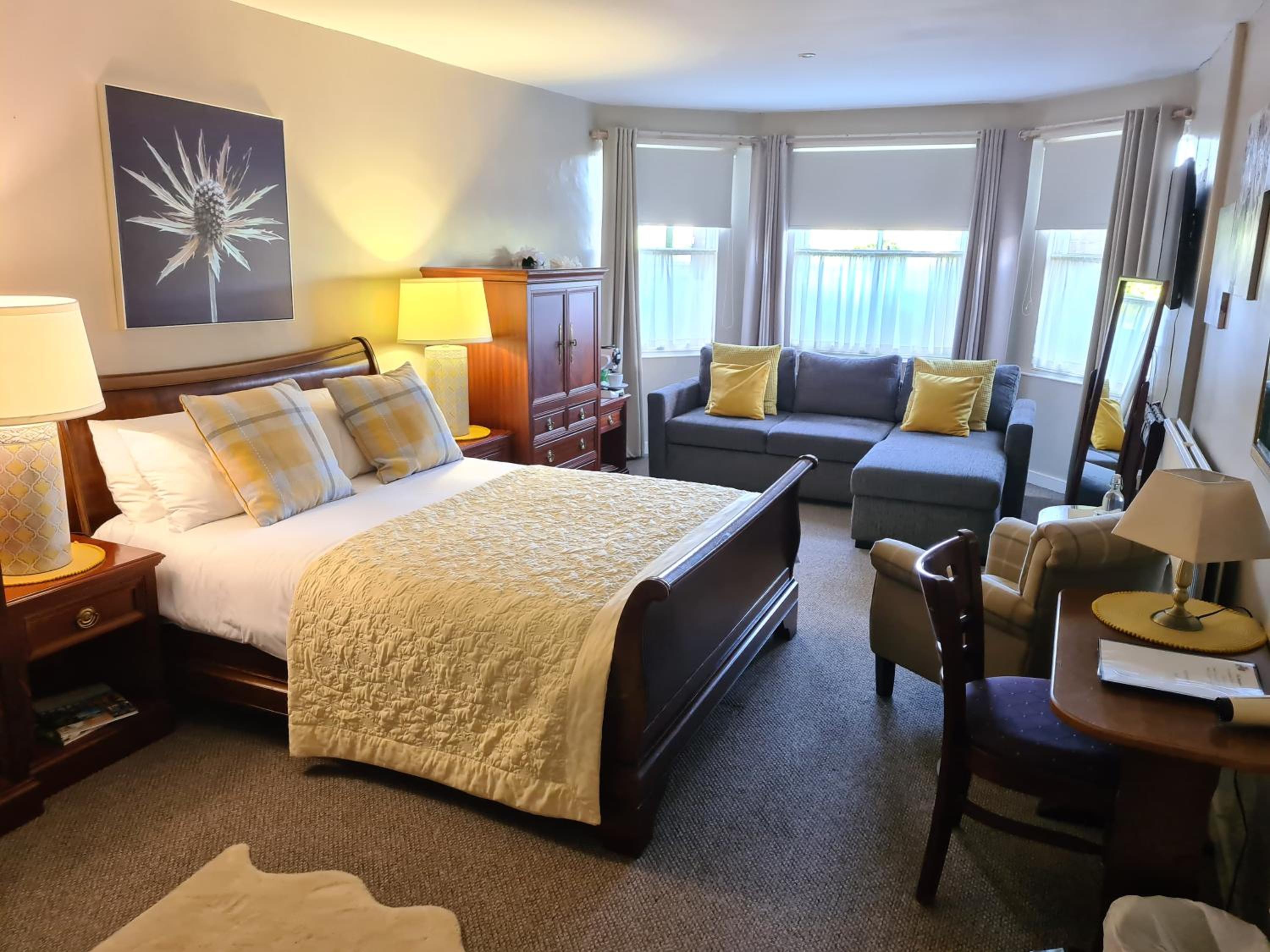 Family Room - Photo 1