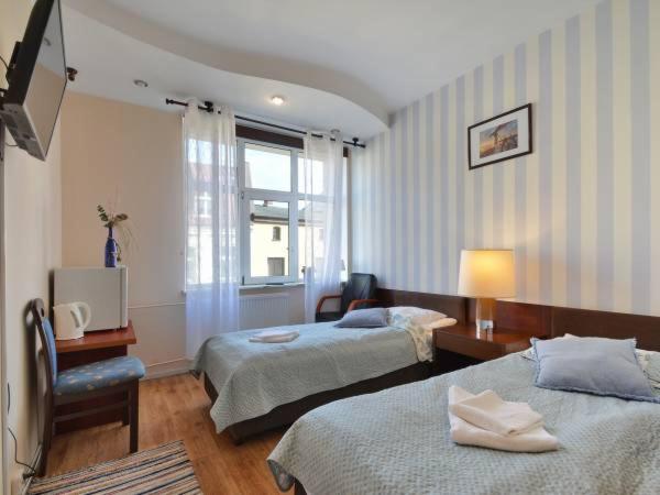 Double or Twin Room photo 3