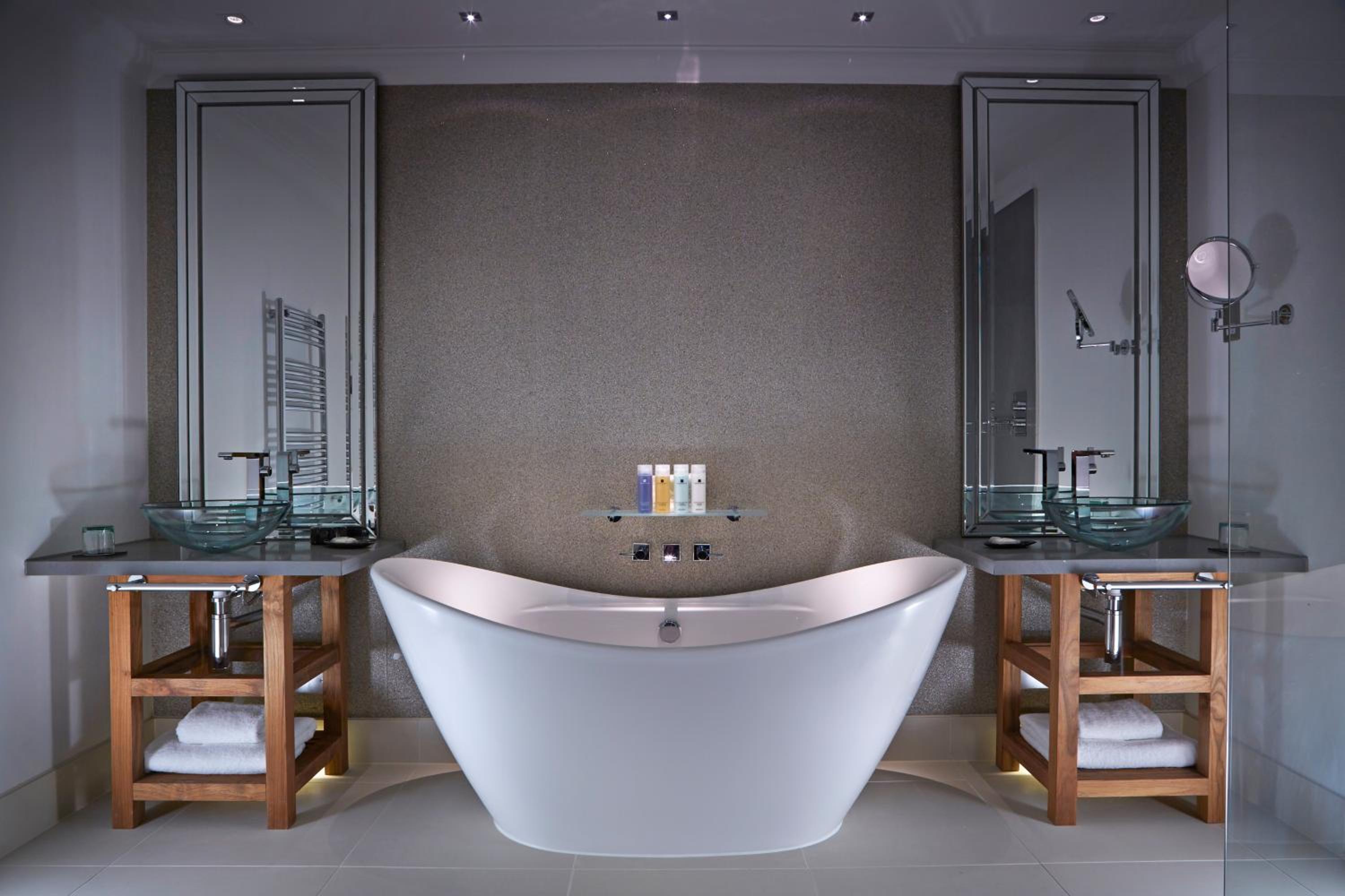 Luxury Garden Suite - Photo 25