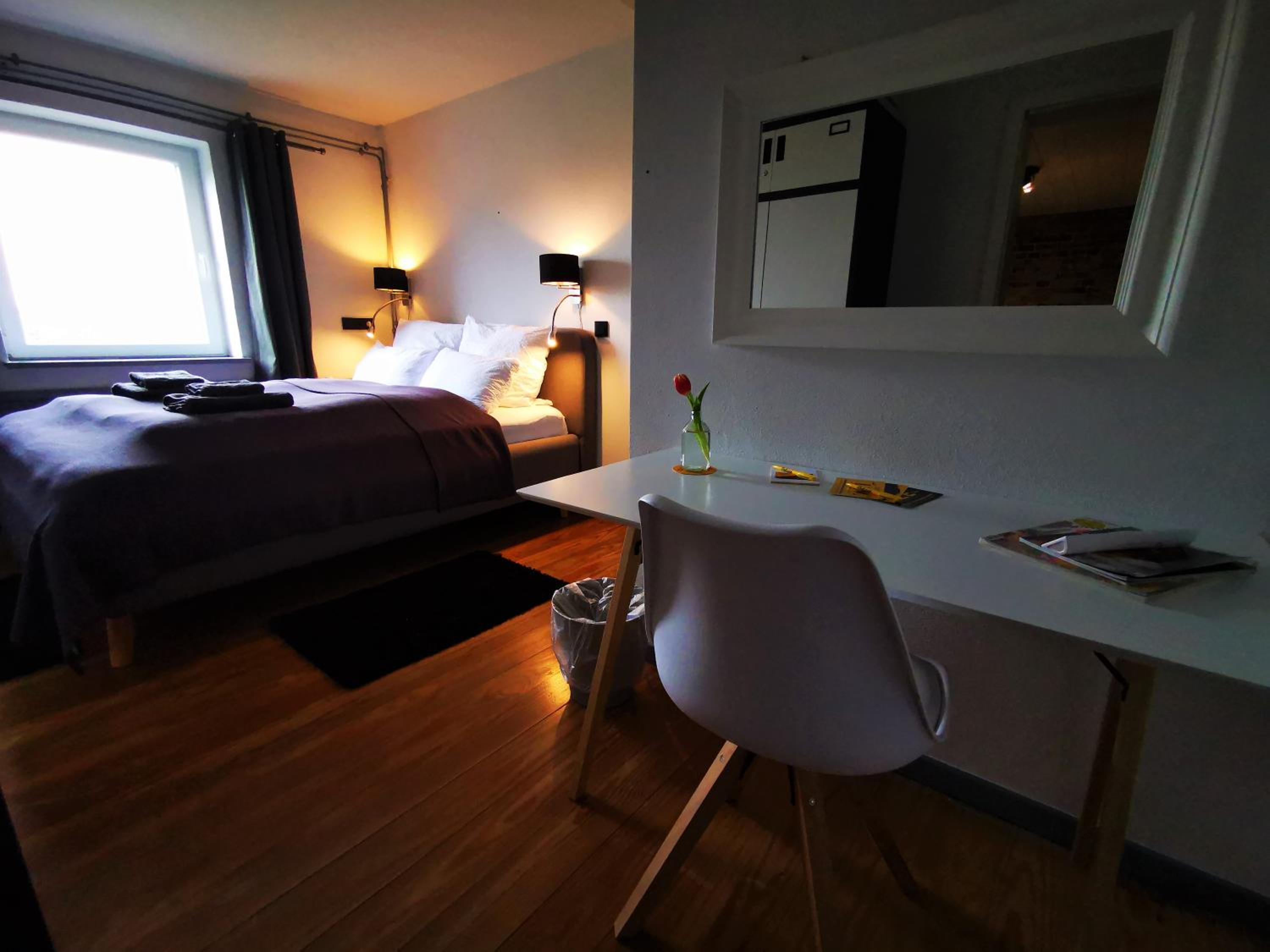 One-Bedroom Superior Apartment - Photo 7