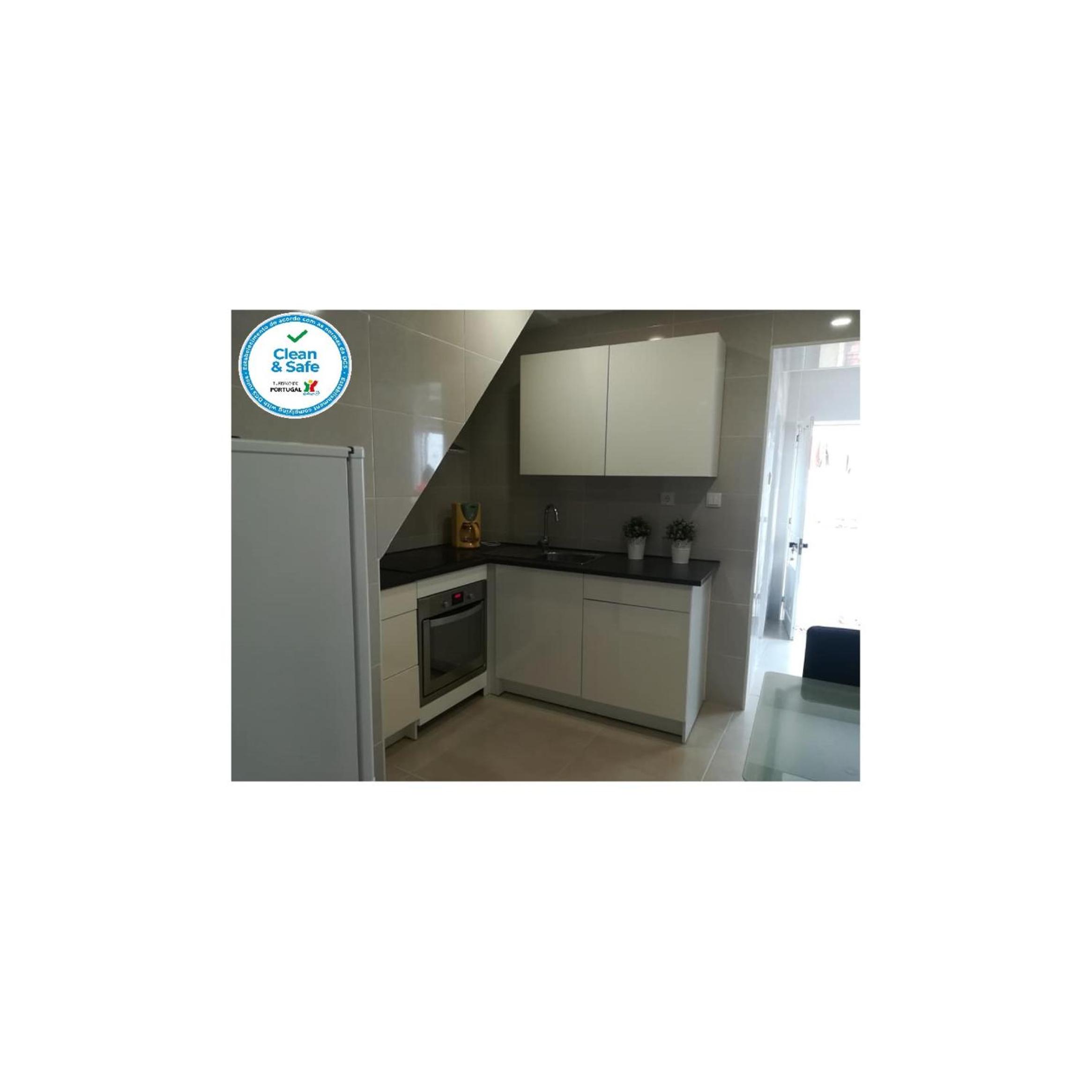 Two-Bedroom Apartment - Photo 10