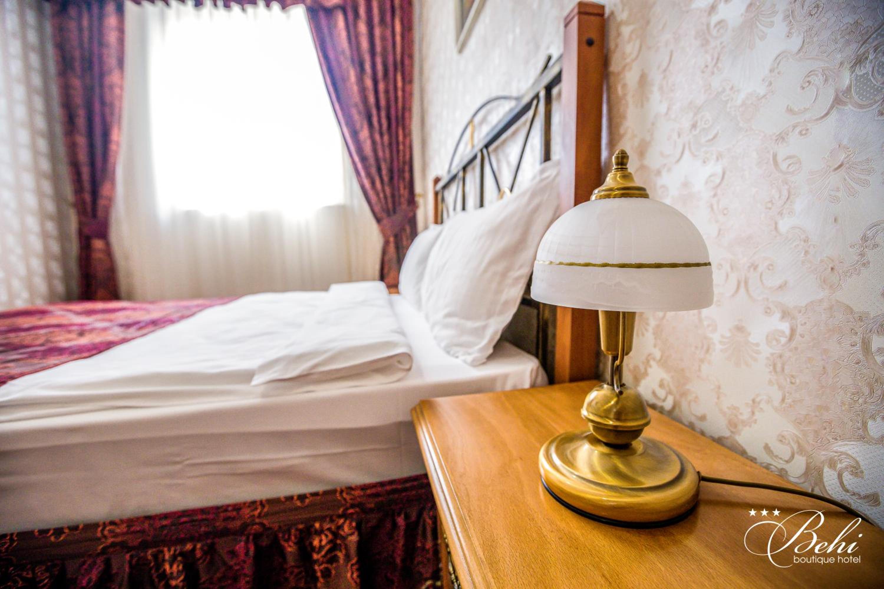 Double Room with Balcony - Photo 2