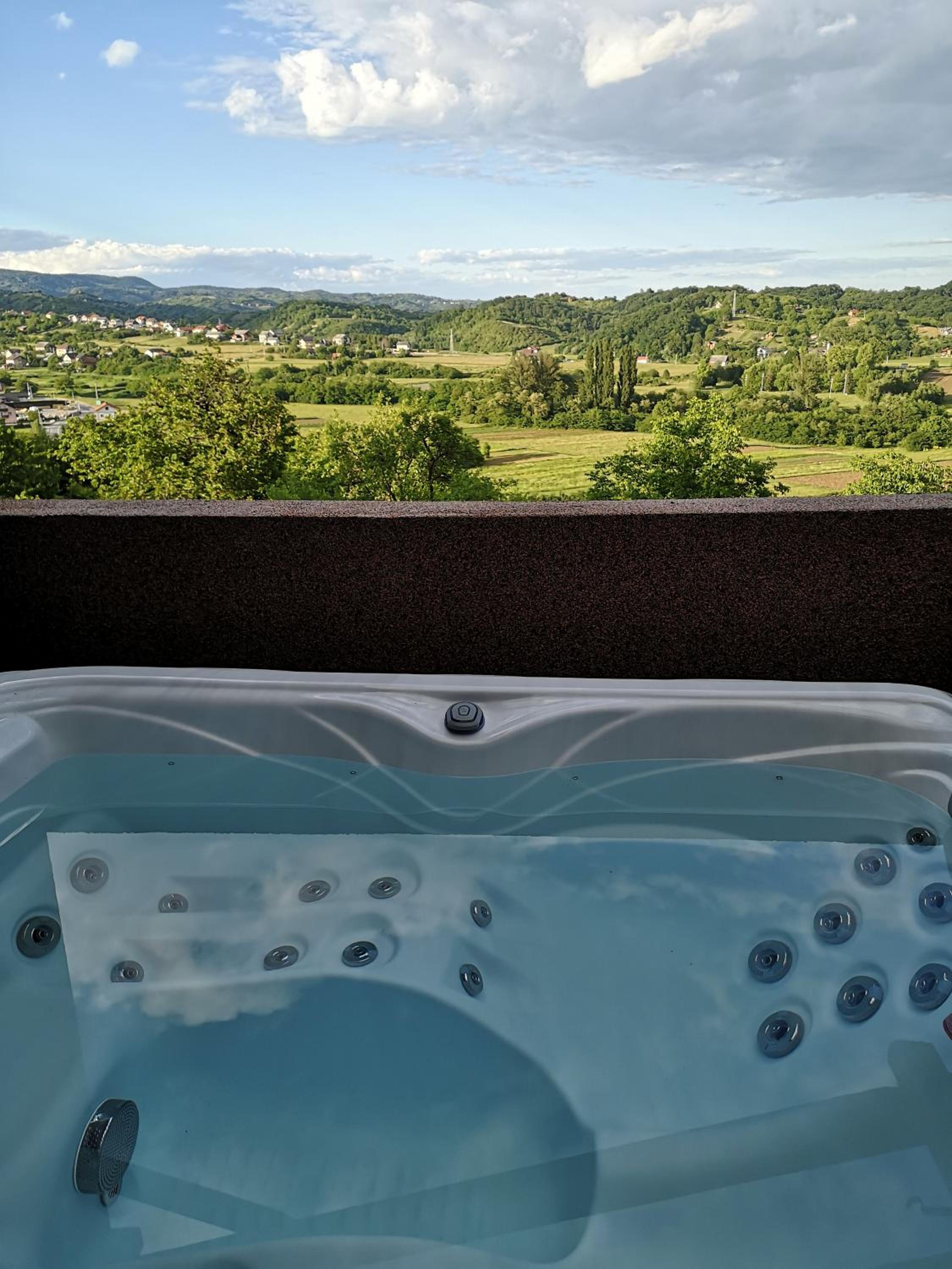 Apartment with Mountain View - Photo 45
