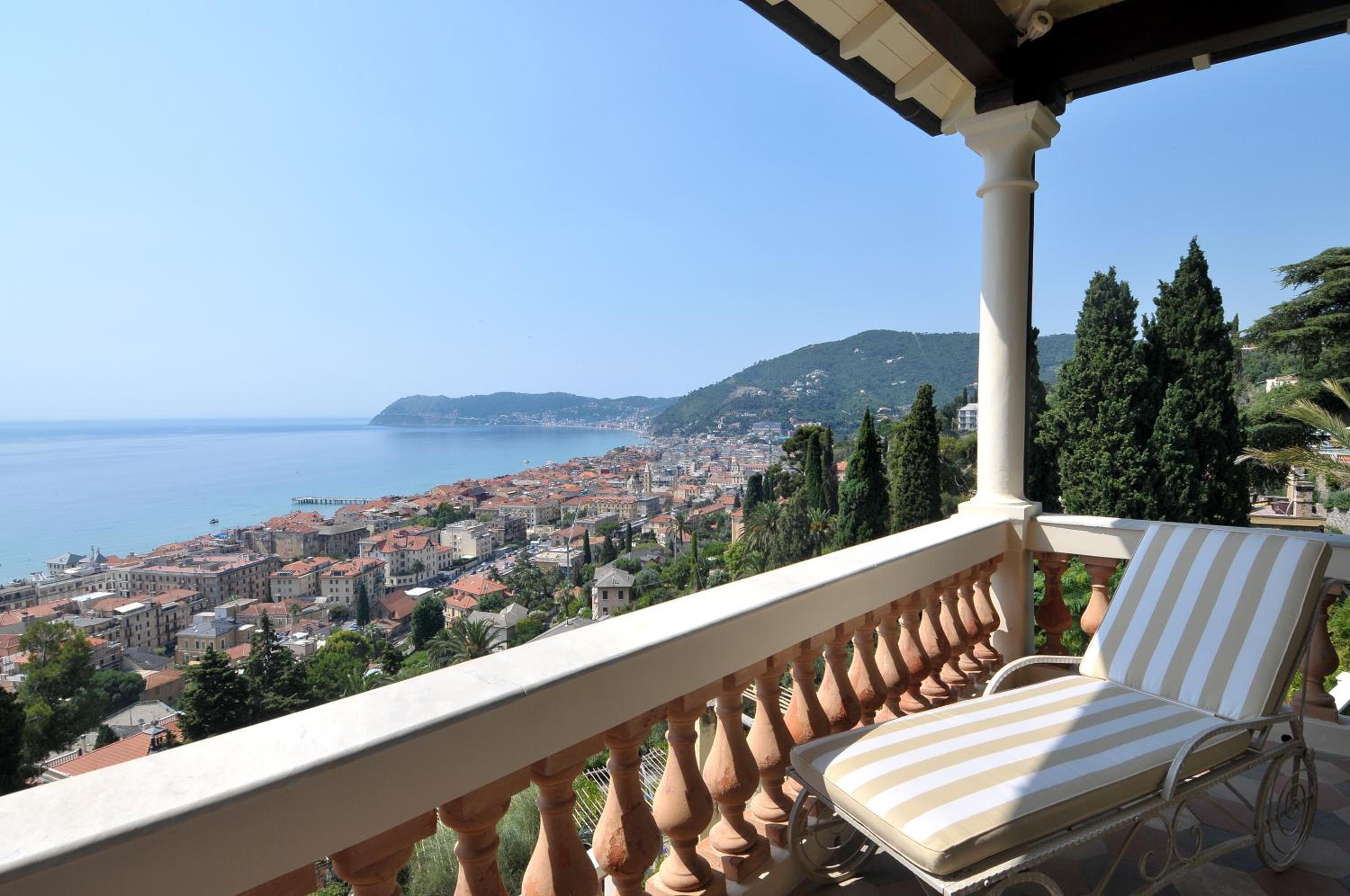 Villa with Sea View