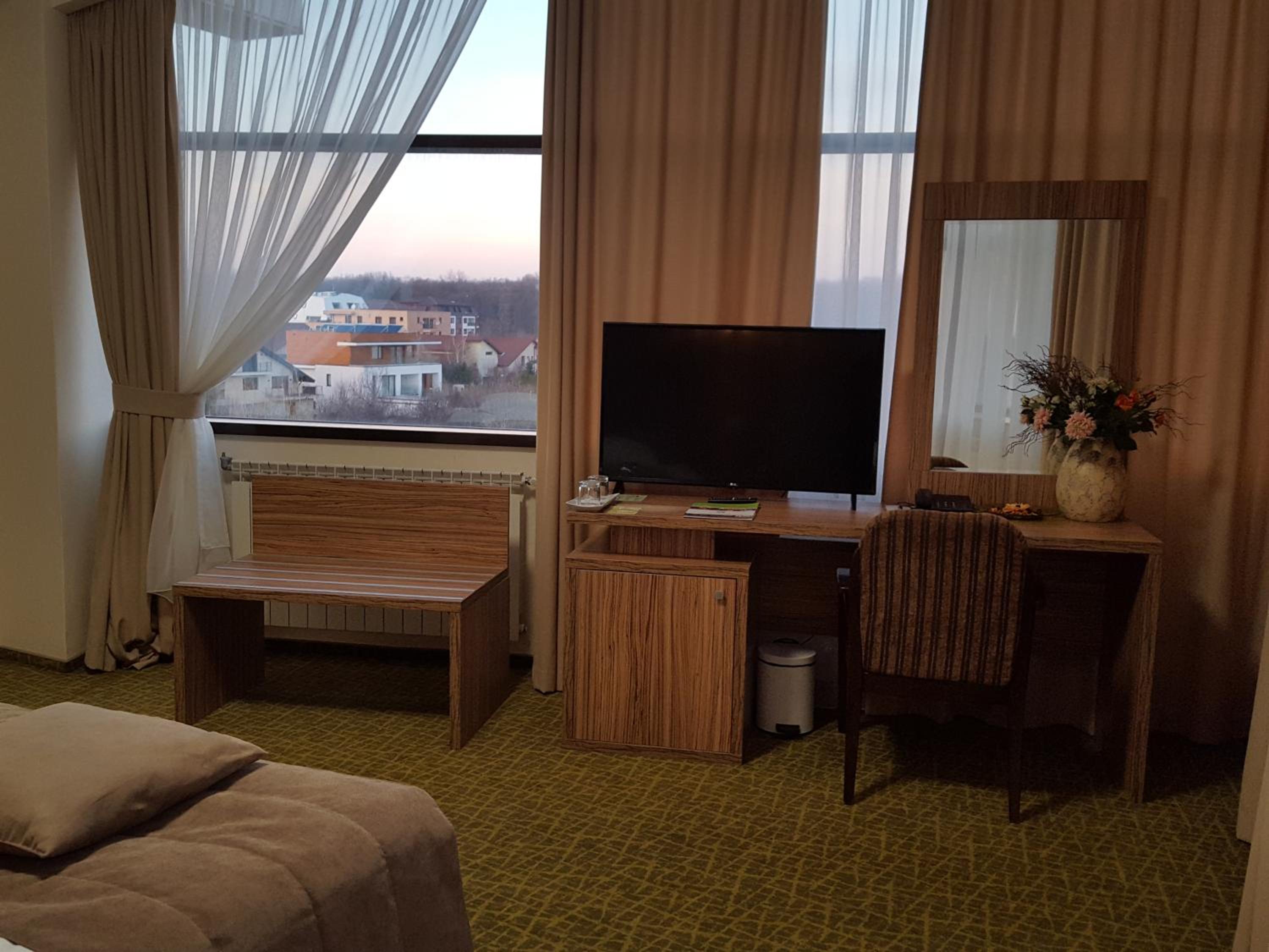 Double Room - Photo 6