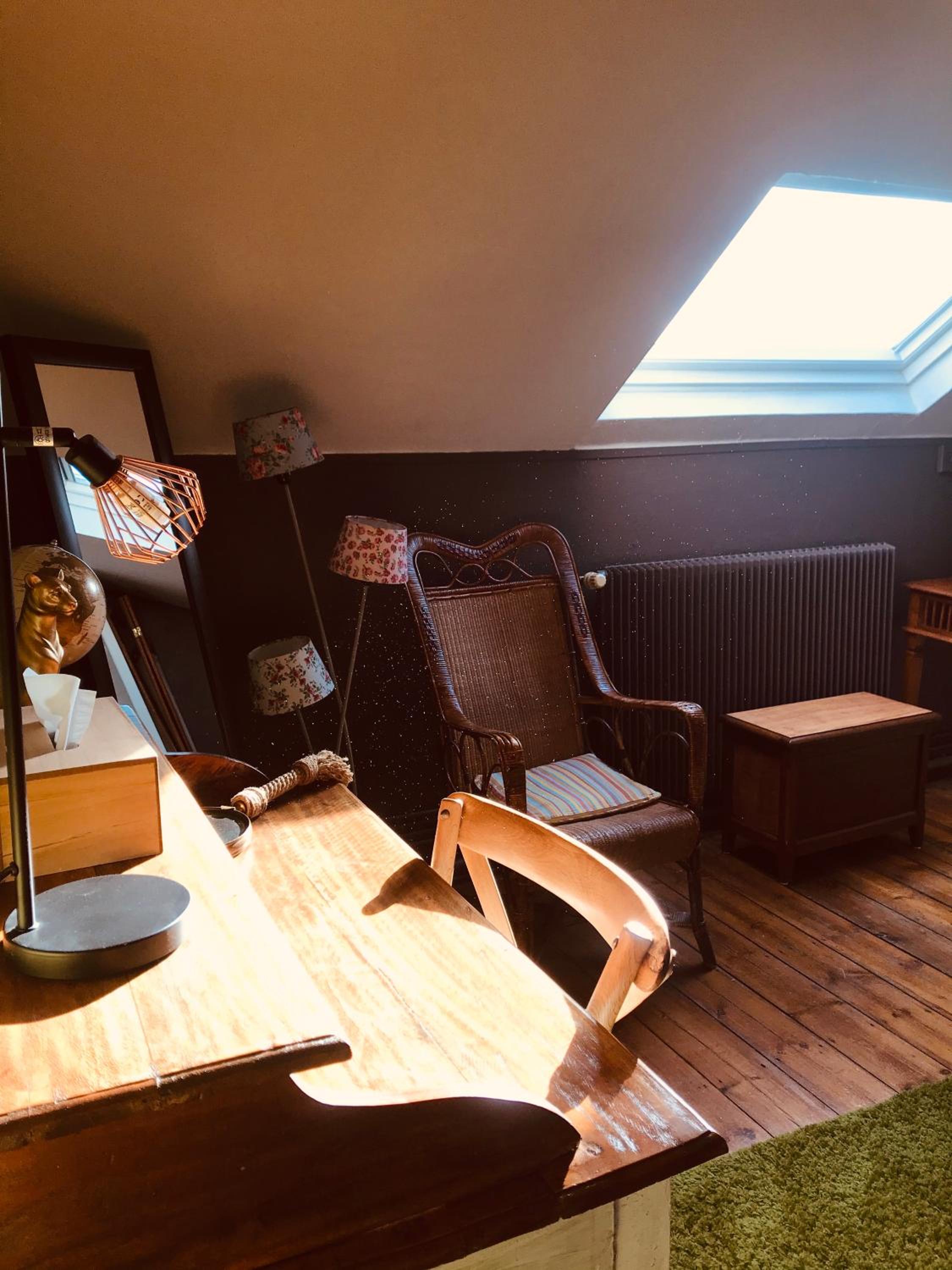 Budget Double Room - Photo 9