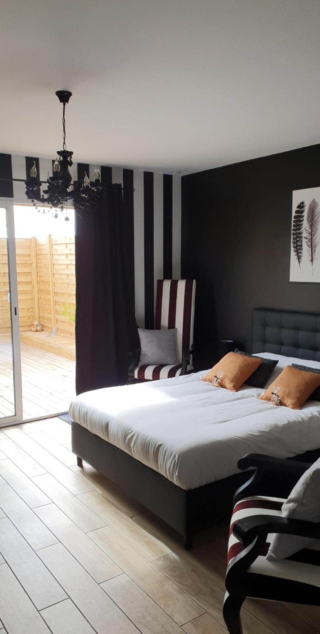 Deluxe Room - Photo 1