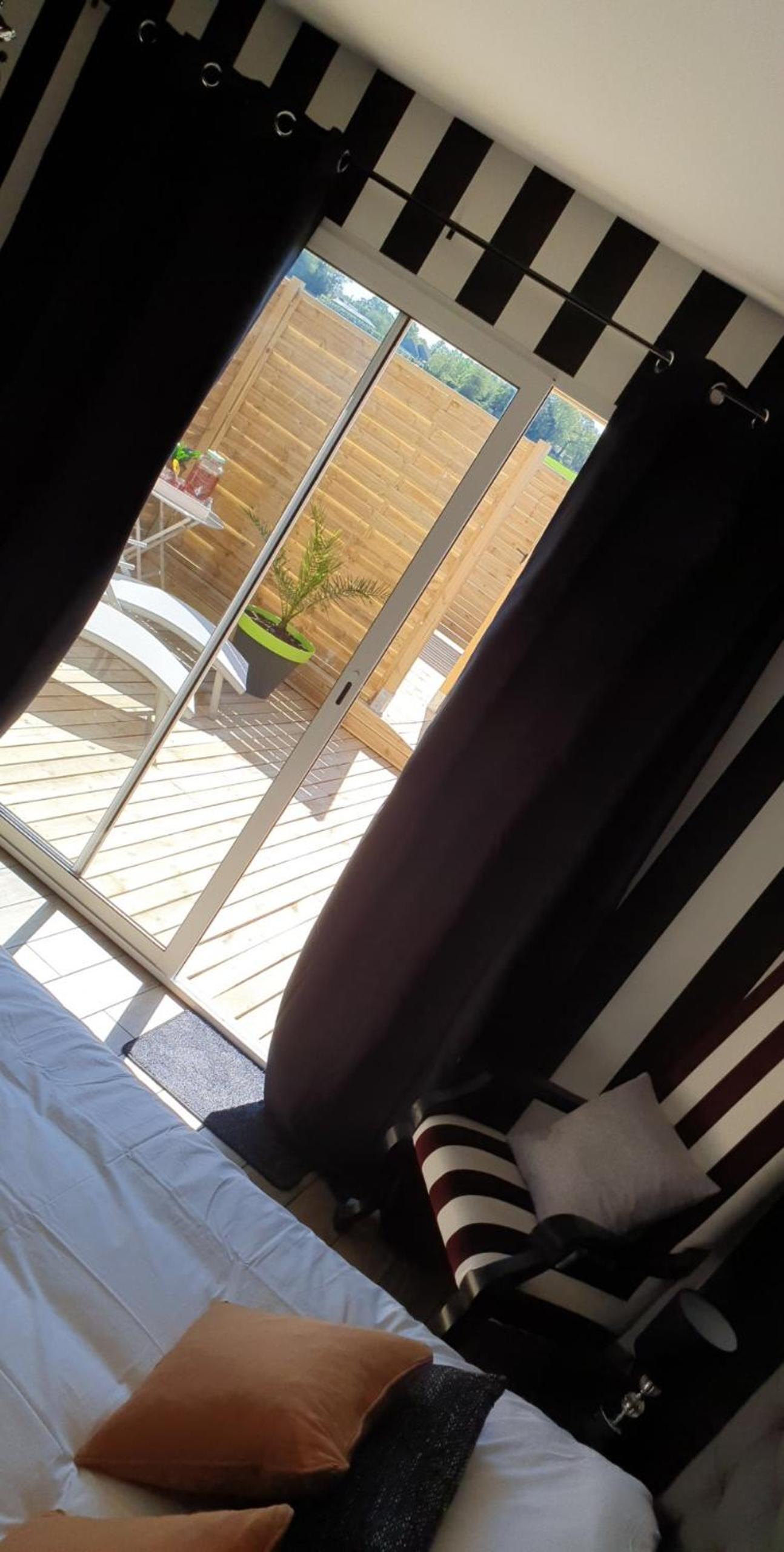 Deluxe Room - Photo 7