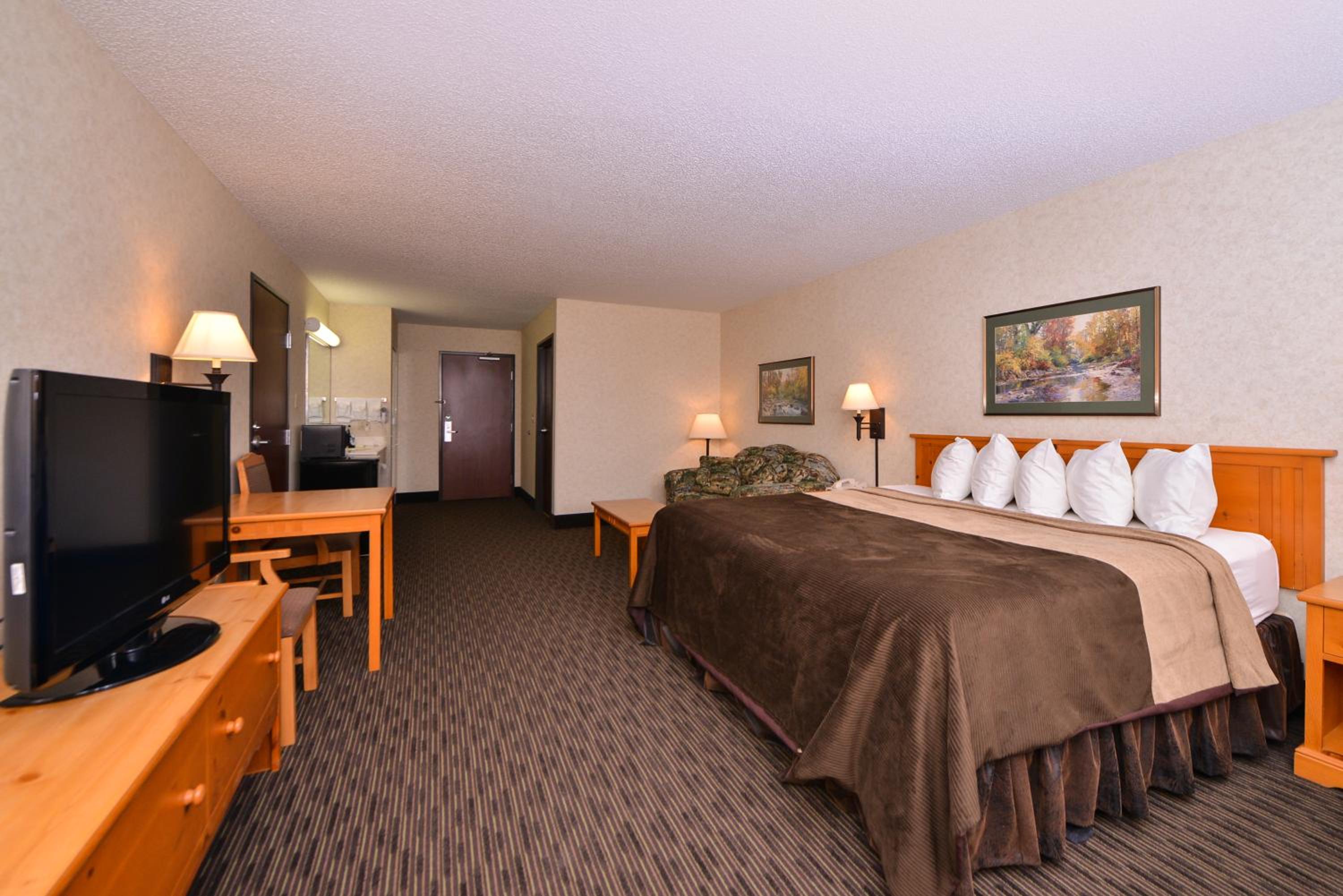 King Suite with Spa Bath - Photo 7