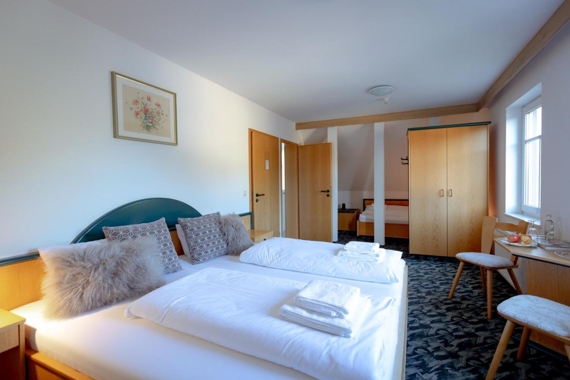 Standard Quadruple Room - Photo 1