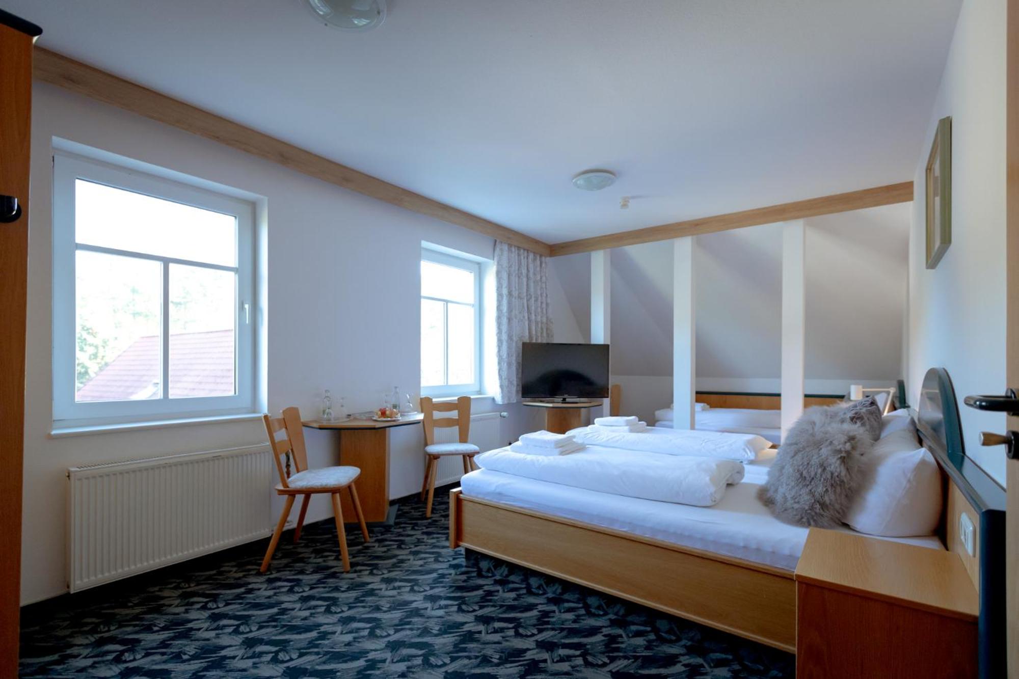 Standard Quadruple Room - Photo 3