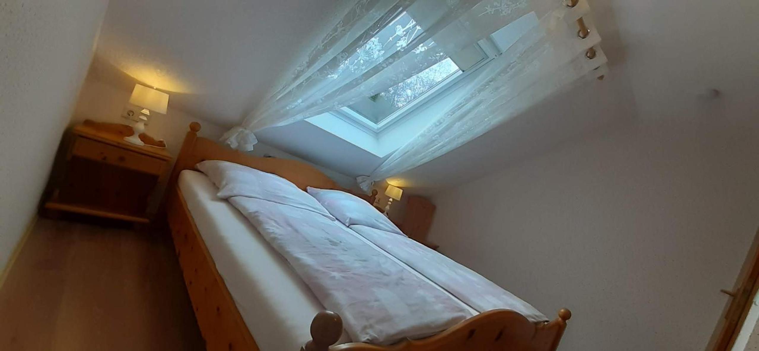 Apartment with Balcony - Photo 7