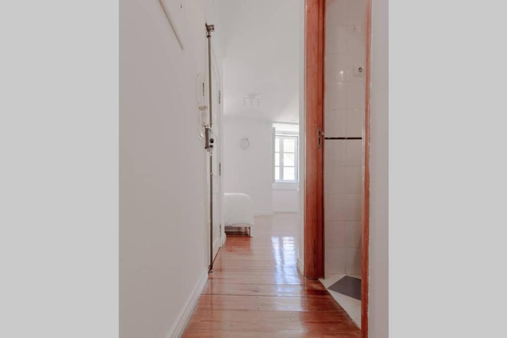 One-Bedroom Apartment - Photo 1