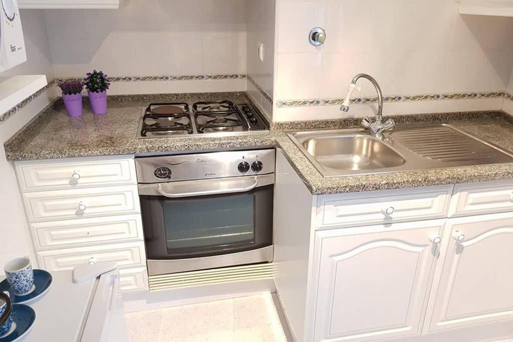 One-Bedroom Apartment - Photo 11