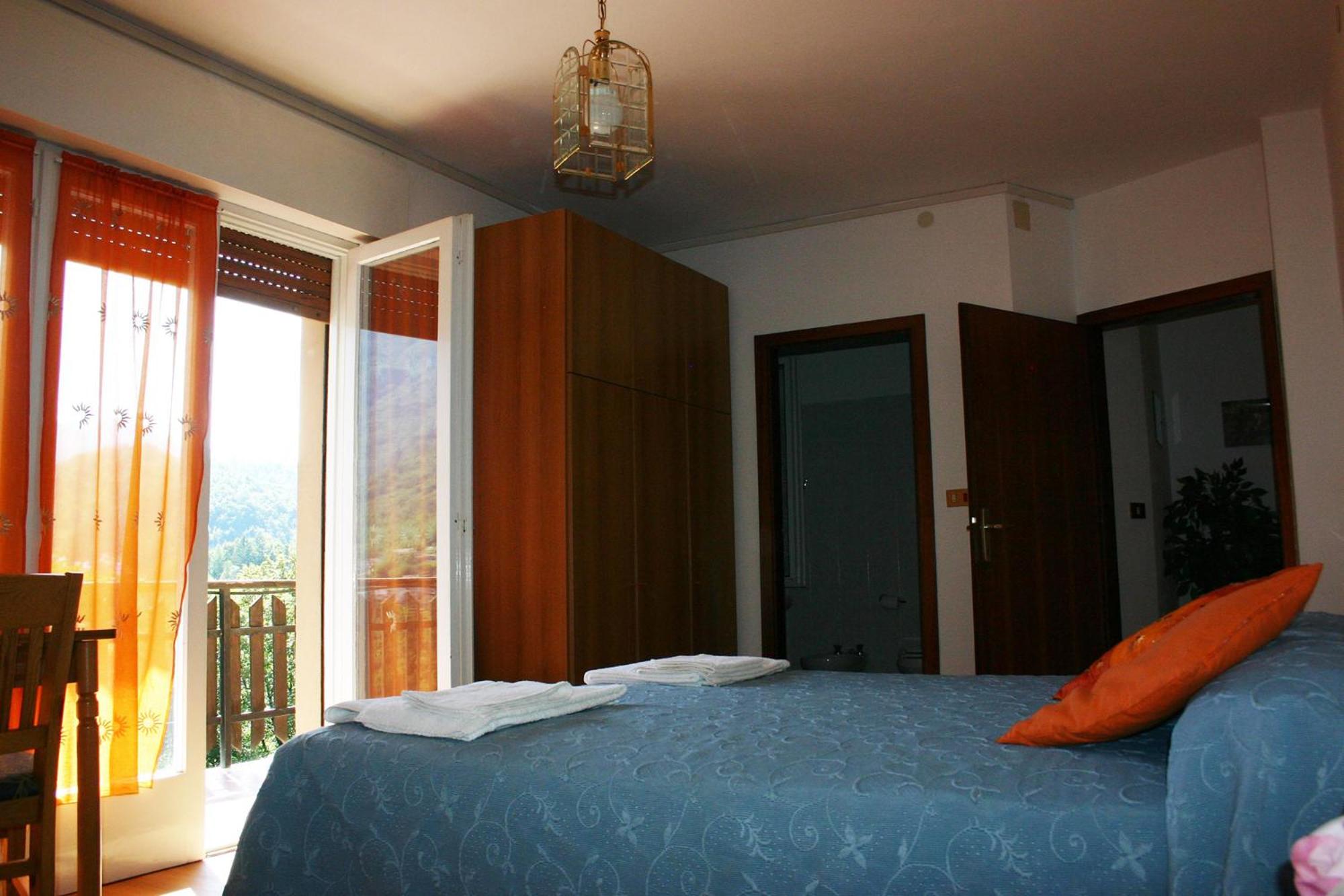 Family Room with Balcony - Photo 4