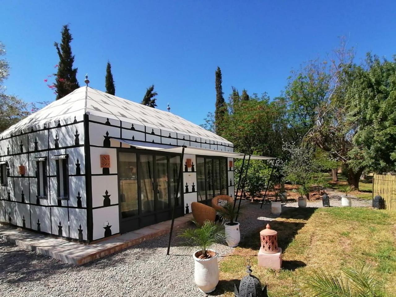 Deluxe Bungalow with Garden View photo 2