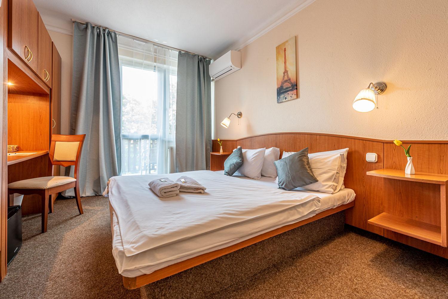 Double or Twin Room with Private Bathroom