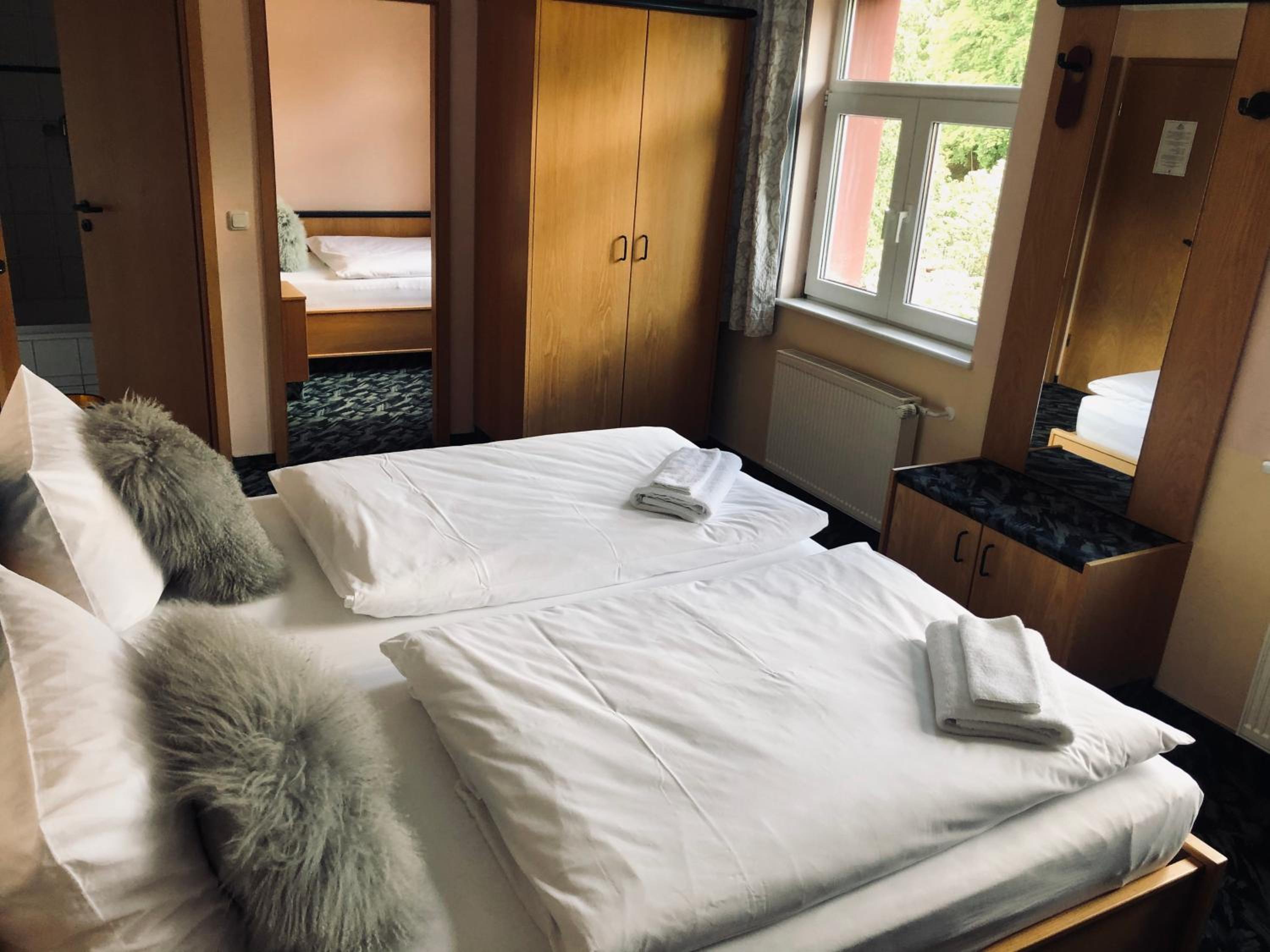 Standard Triple Room - Photo 1
