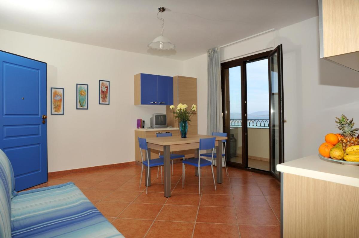 Apartment with Sea View photo 2