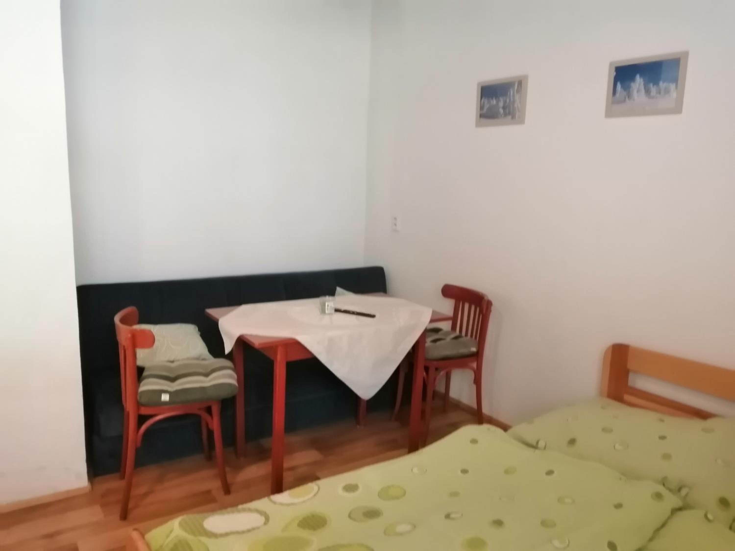 Triple Room with Private Bathroom photo 2