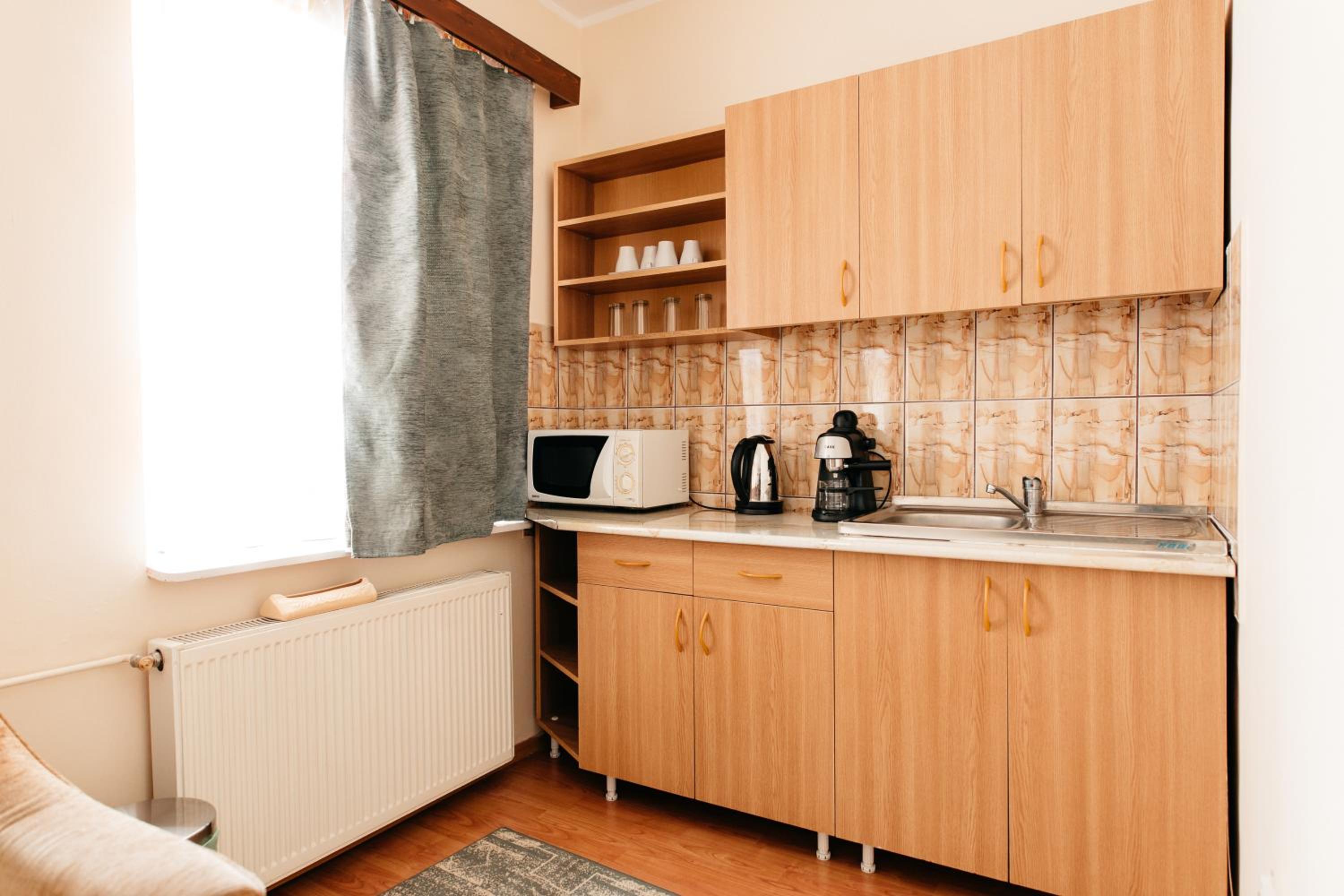 Two-Bedroom Suite - Photo 3