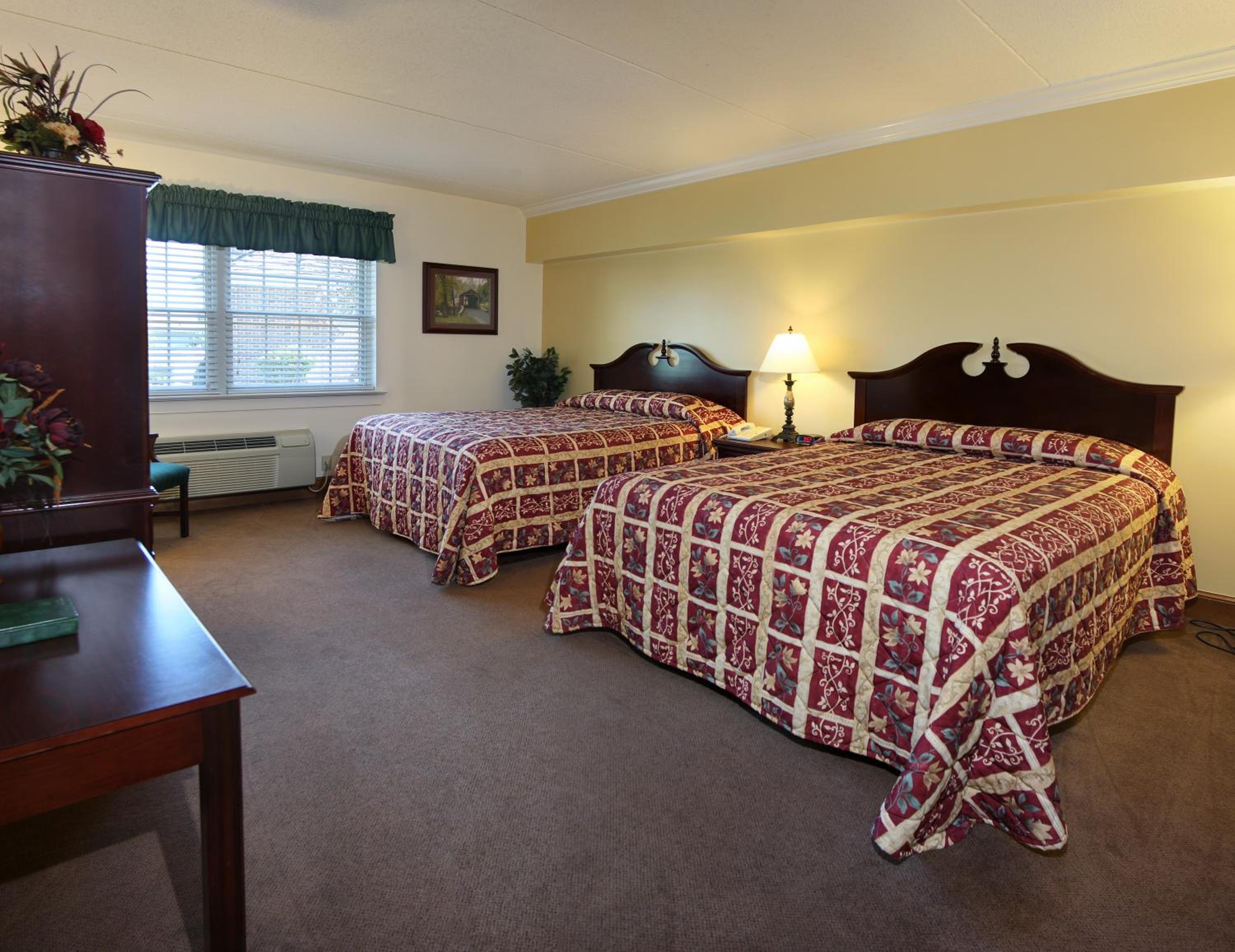 Standard Double Room with Two Double Beds photo 1