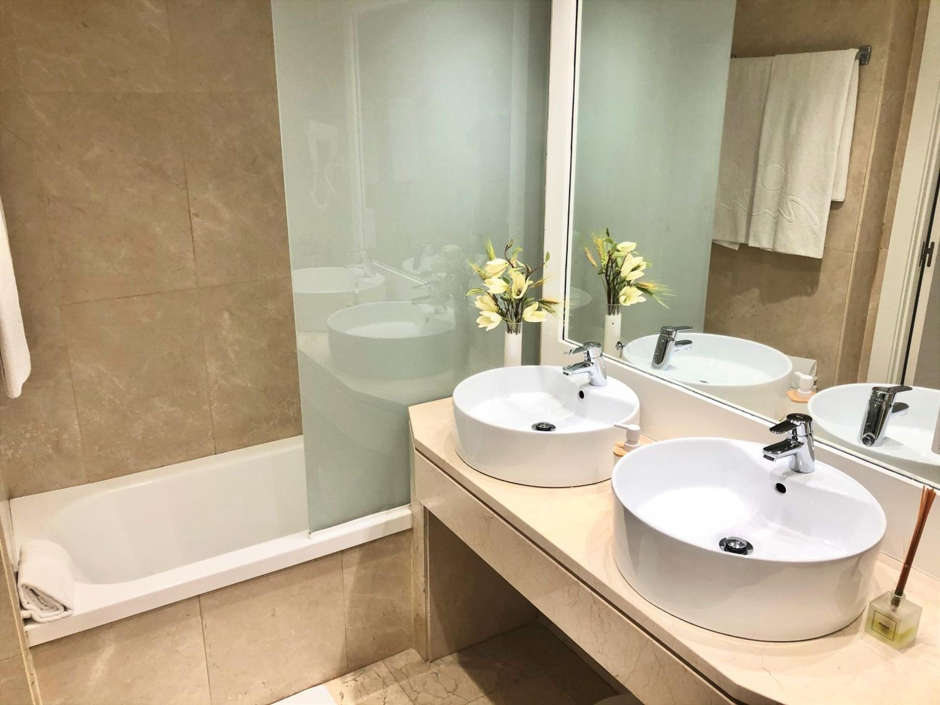Apartment (4 Adults)