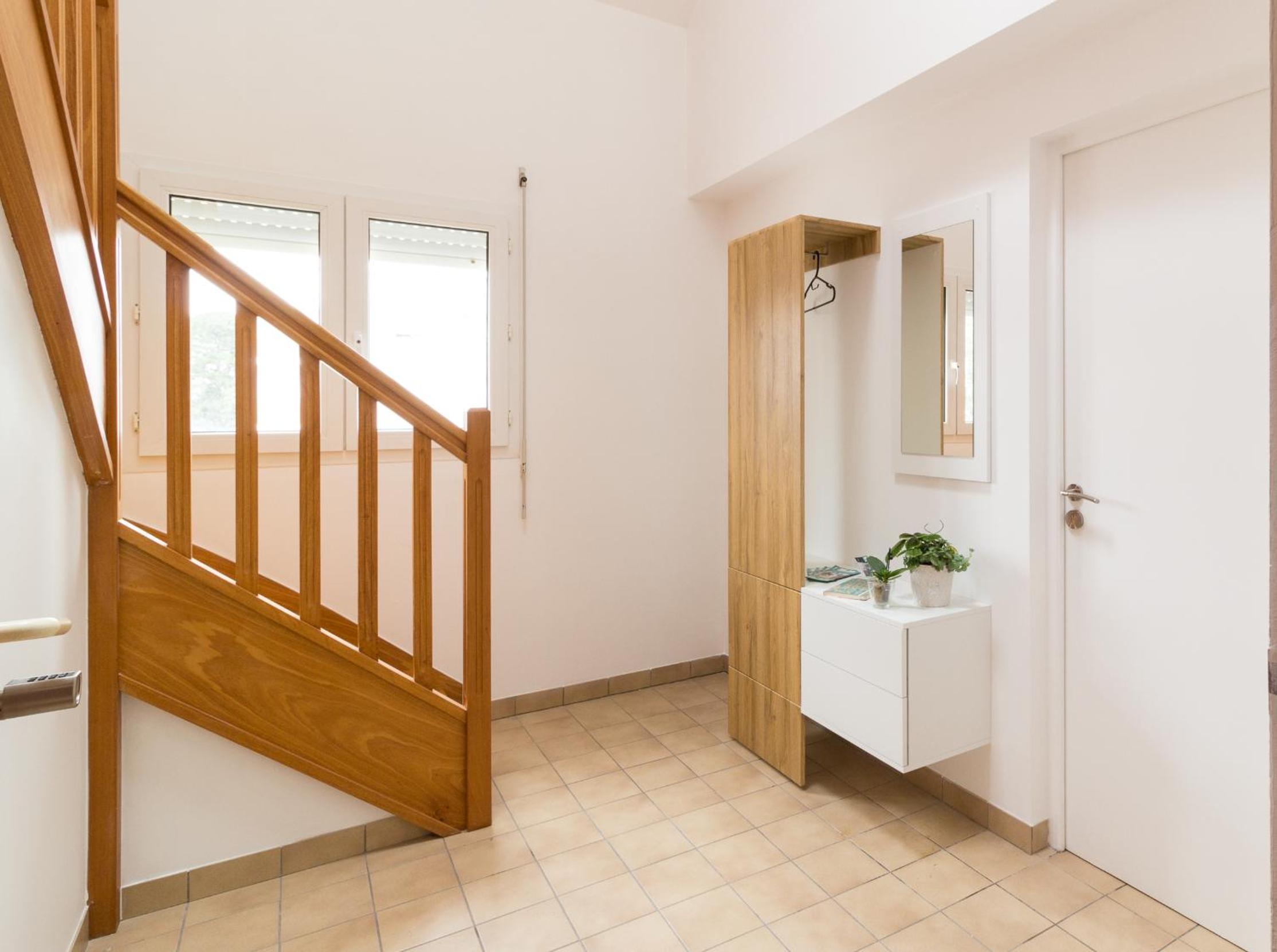 One-Bedroom Apartment - Photo 7