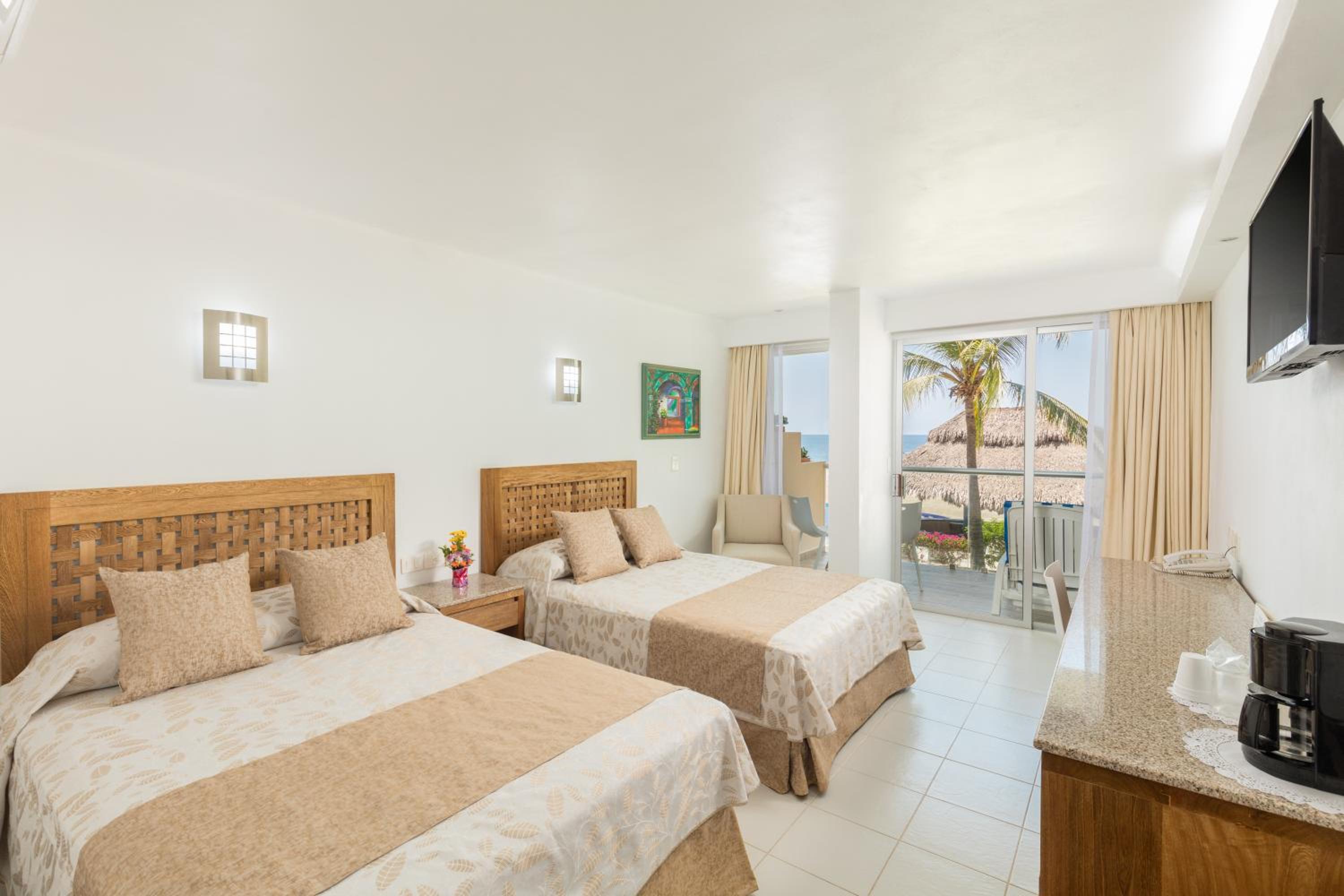 Superior Double Room with Garden View - Photo 5