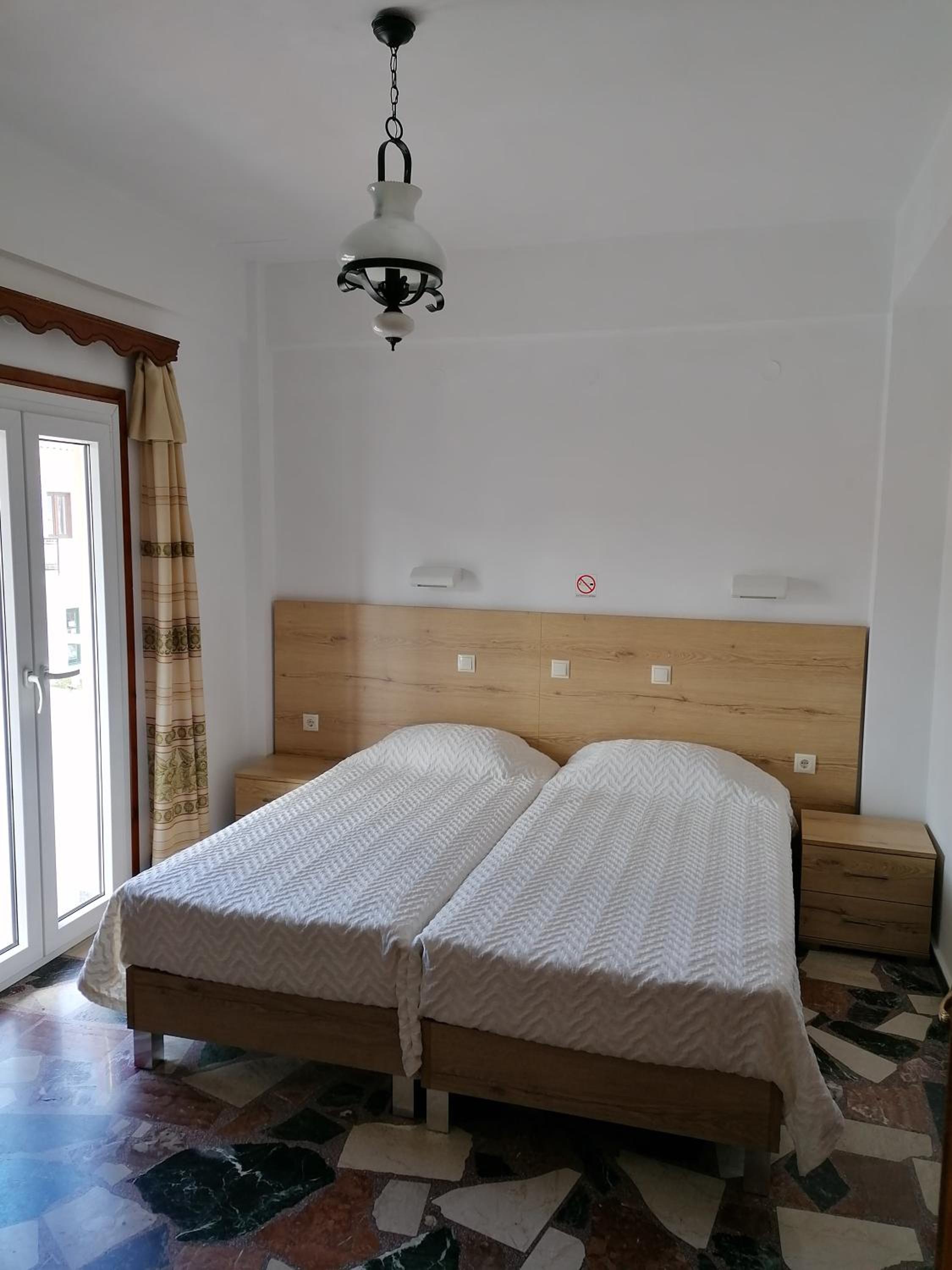 Standard Twin Room with Mountain View photo 1